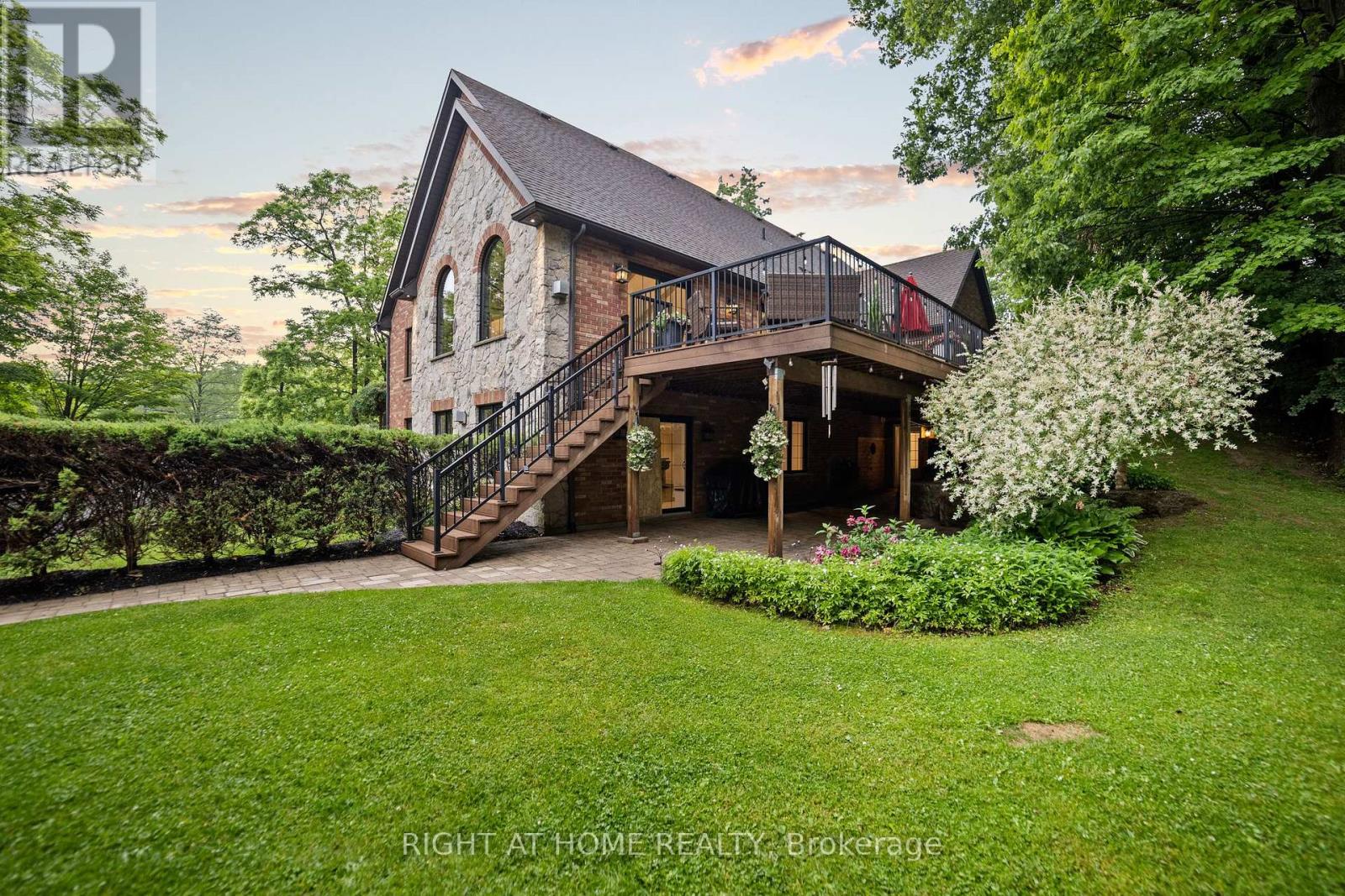 515 Hamilton Drive, Hamilton, Ontario  L9G 2A9 - Photo 44 - X12434195