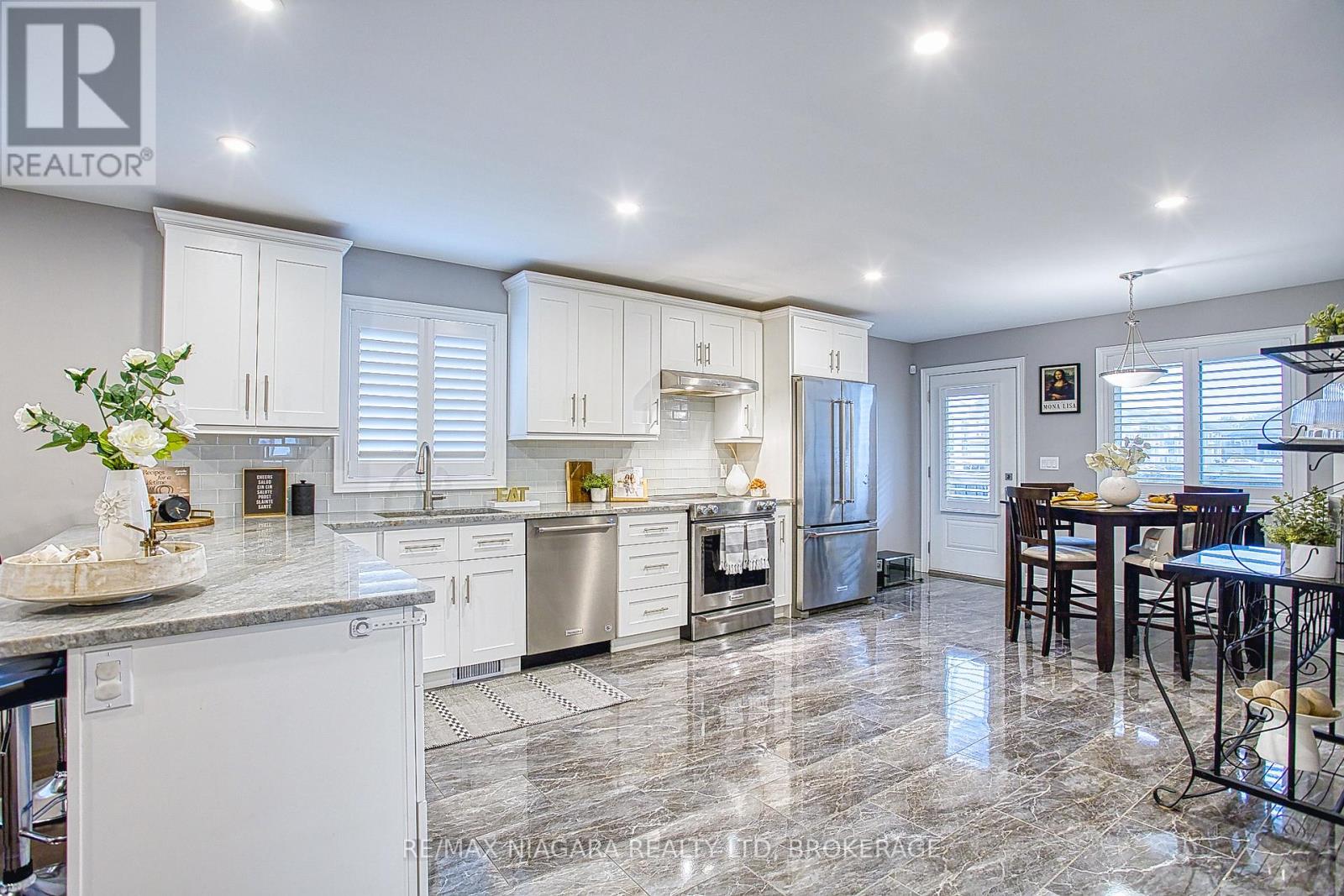 43 Sauer Avenue, Welland (Lincoln/crowland), Ontario  L3B 0C7 - Photo 10 - X12434312