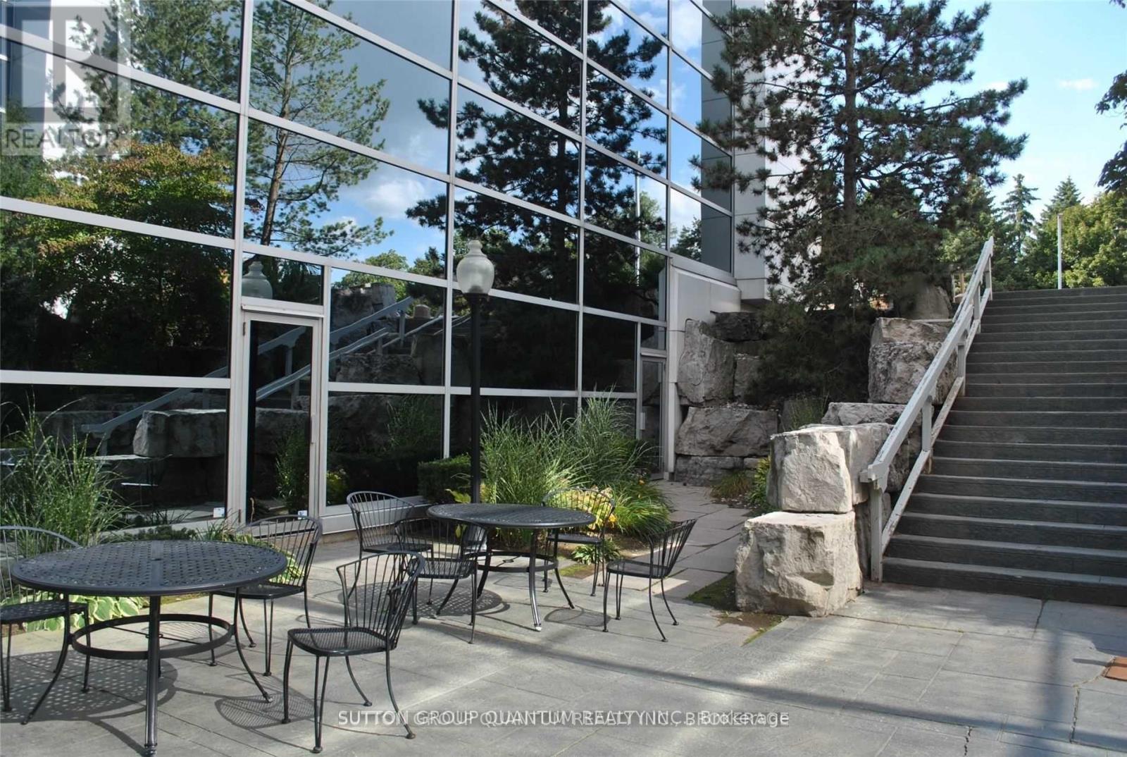 202 - 1005 Skyview Drive, Burlington, Ontario  L7P 5B1 - Photo 7 - W12434204