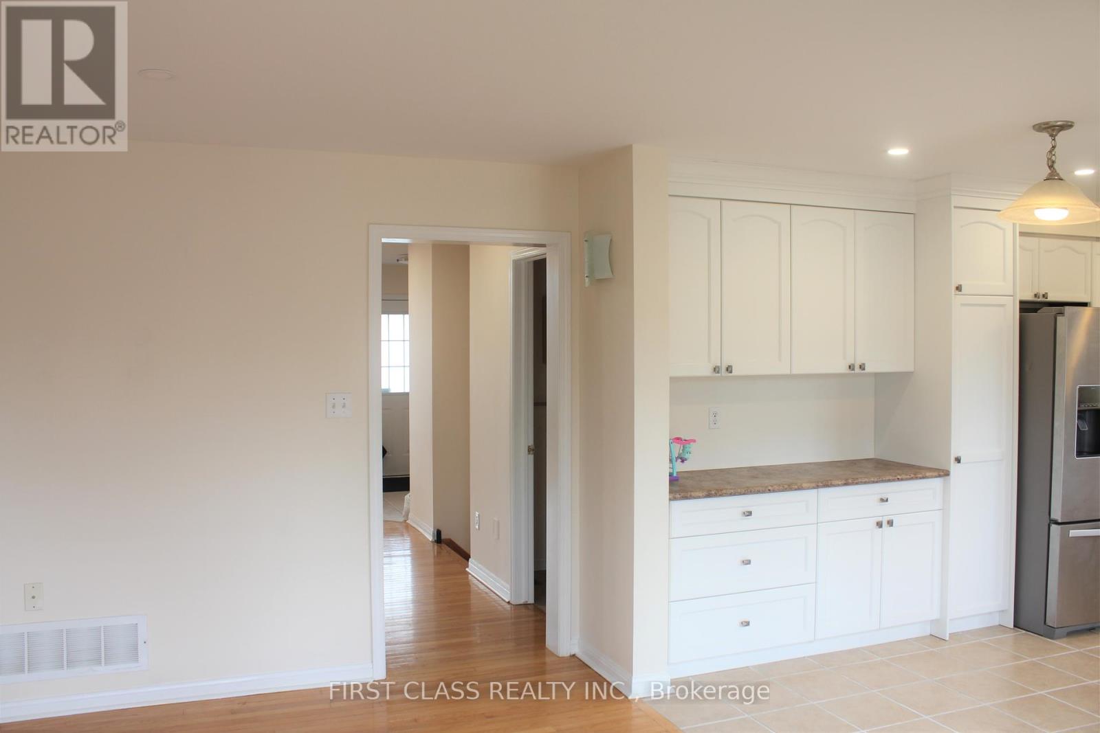 3117 Abernathy Way, Oakville, Ontario  L6M 5C2 - Photo 13 - W12434209