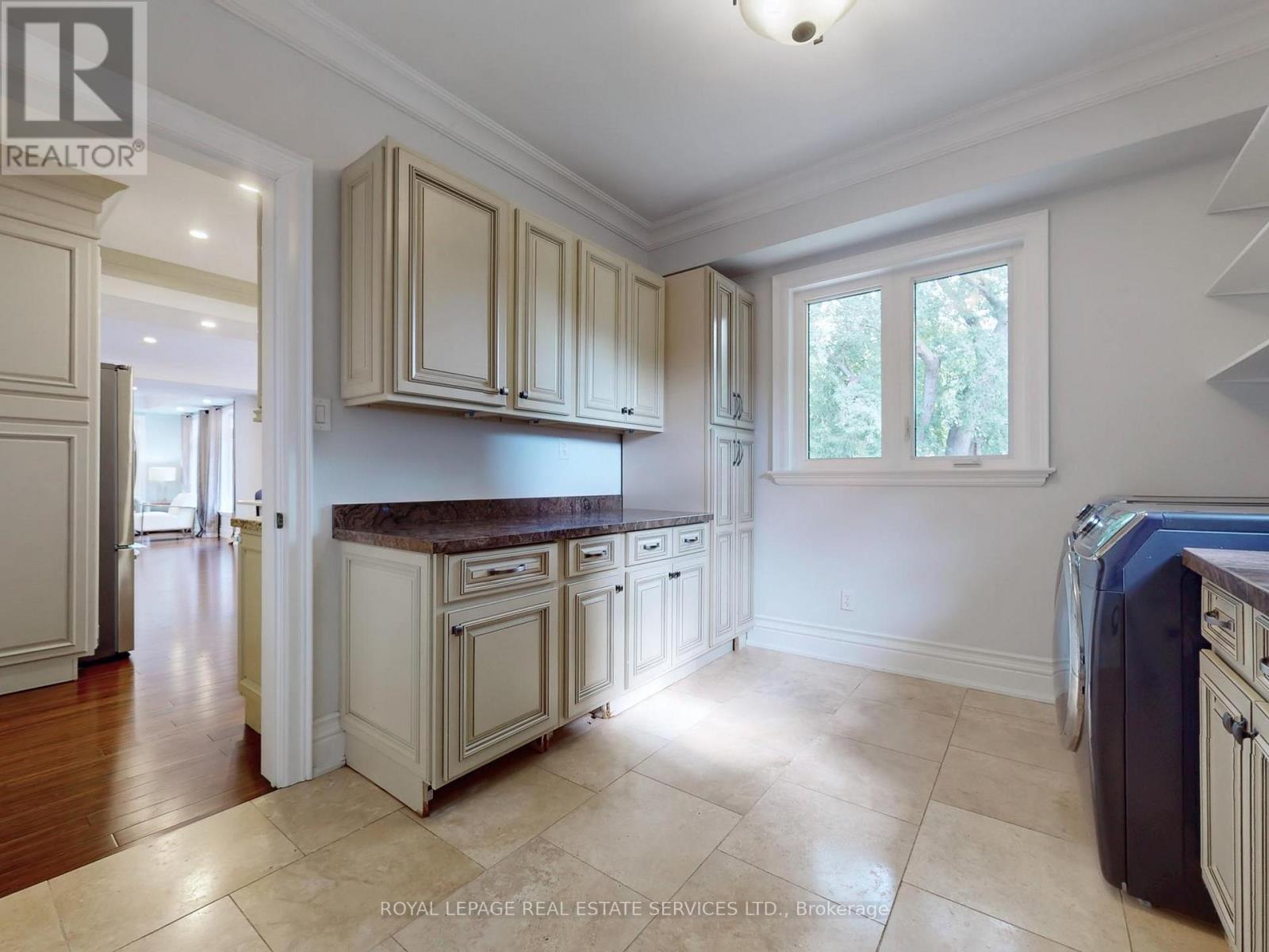 1511 Haig Boulevard, Mississauga, Ontario  L5E 2N2 - Photo 24 - W12434215