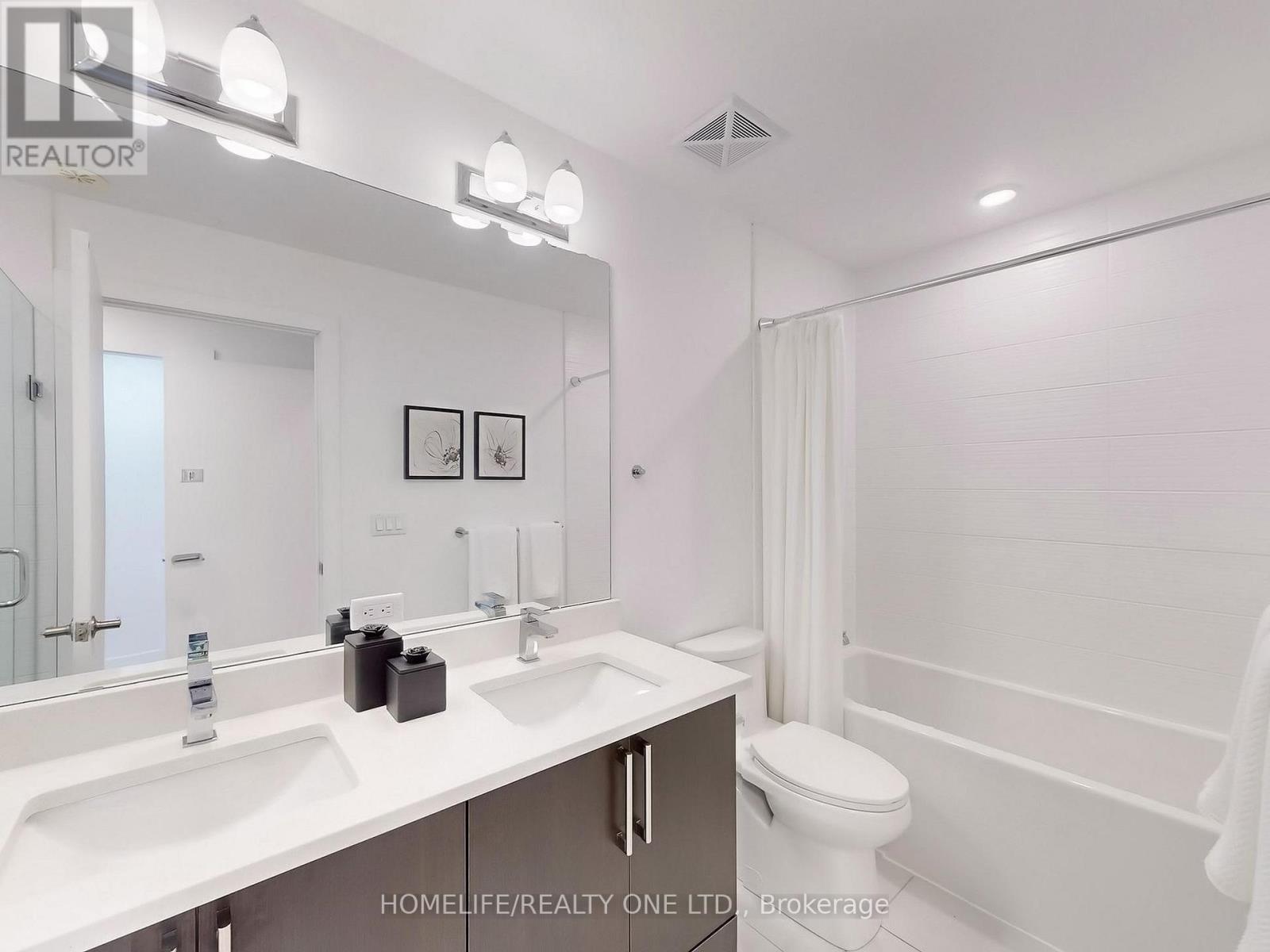 Th 41 - 3 Elsie Lane, Toronto, Ontario  M6P 0B8 - Photo 25 - W12434227