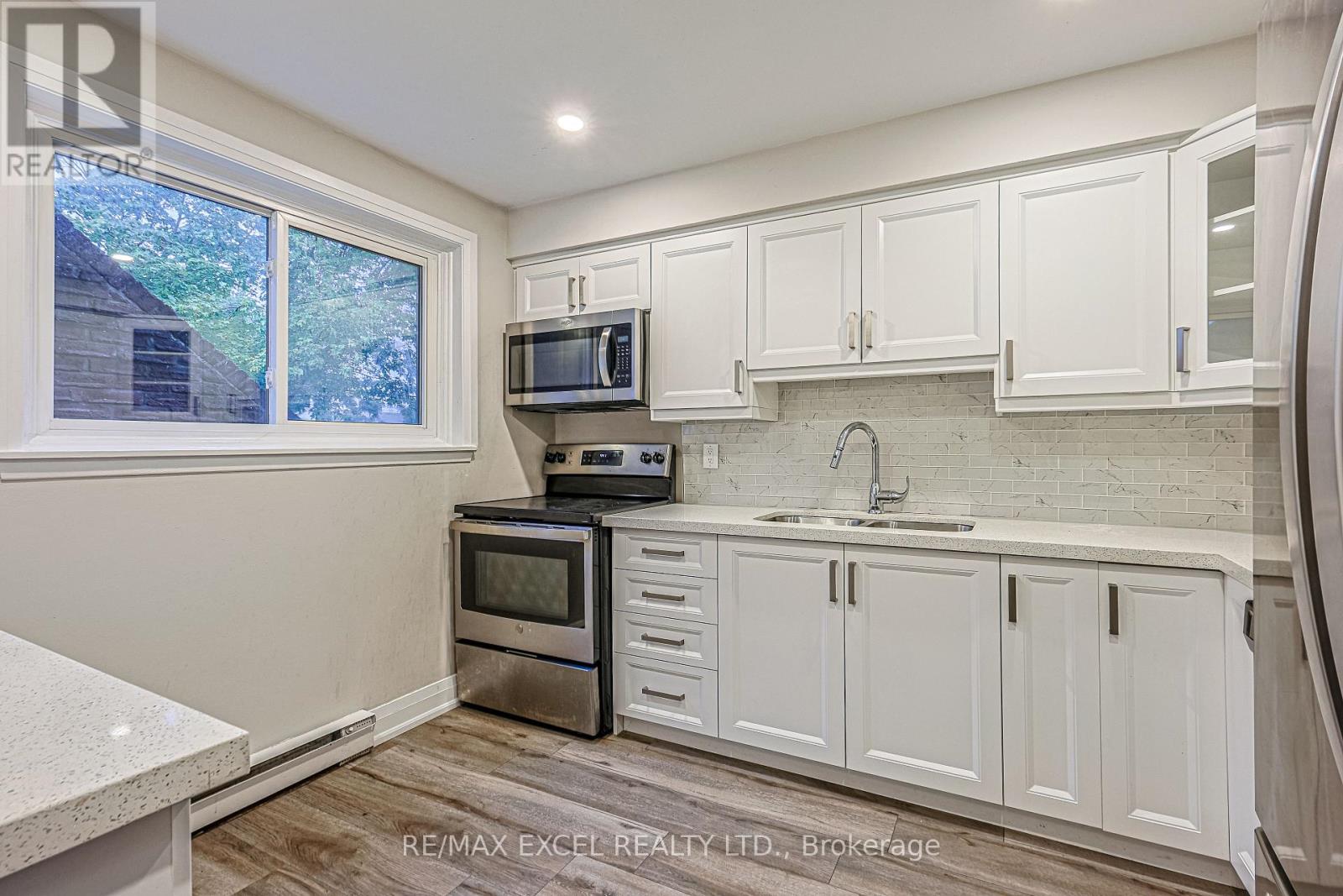 18 - 81 Irwin Road, Toronto, Ontario  M9W 5W1 - Photo 4 - W12434254