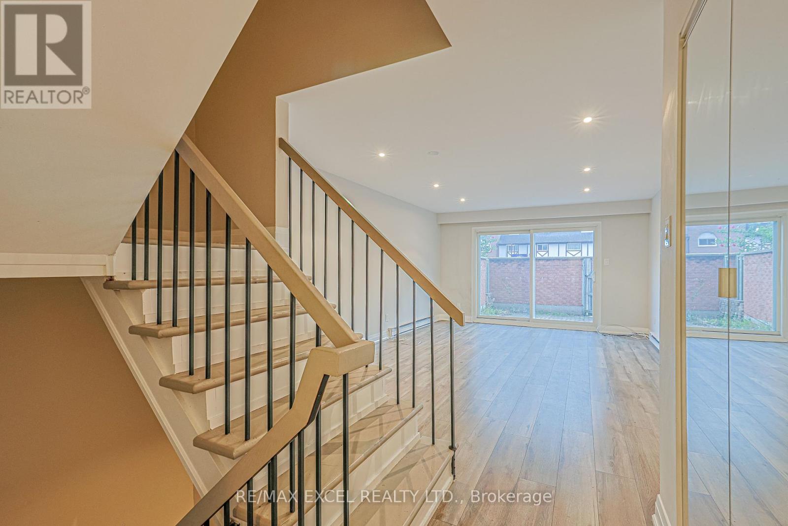 18 - 81 Irwin Road, Toronto, Ontario  M9W 5W1 - Photo 9 - W12434254