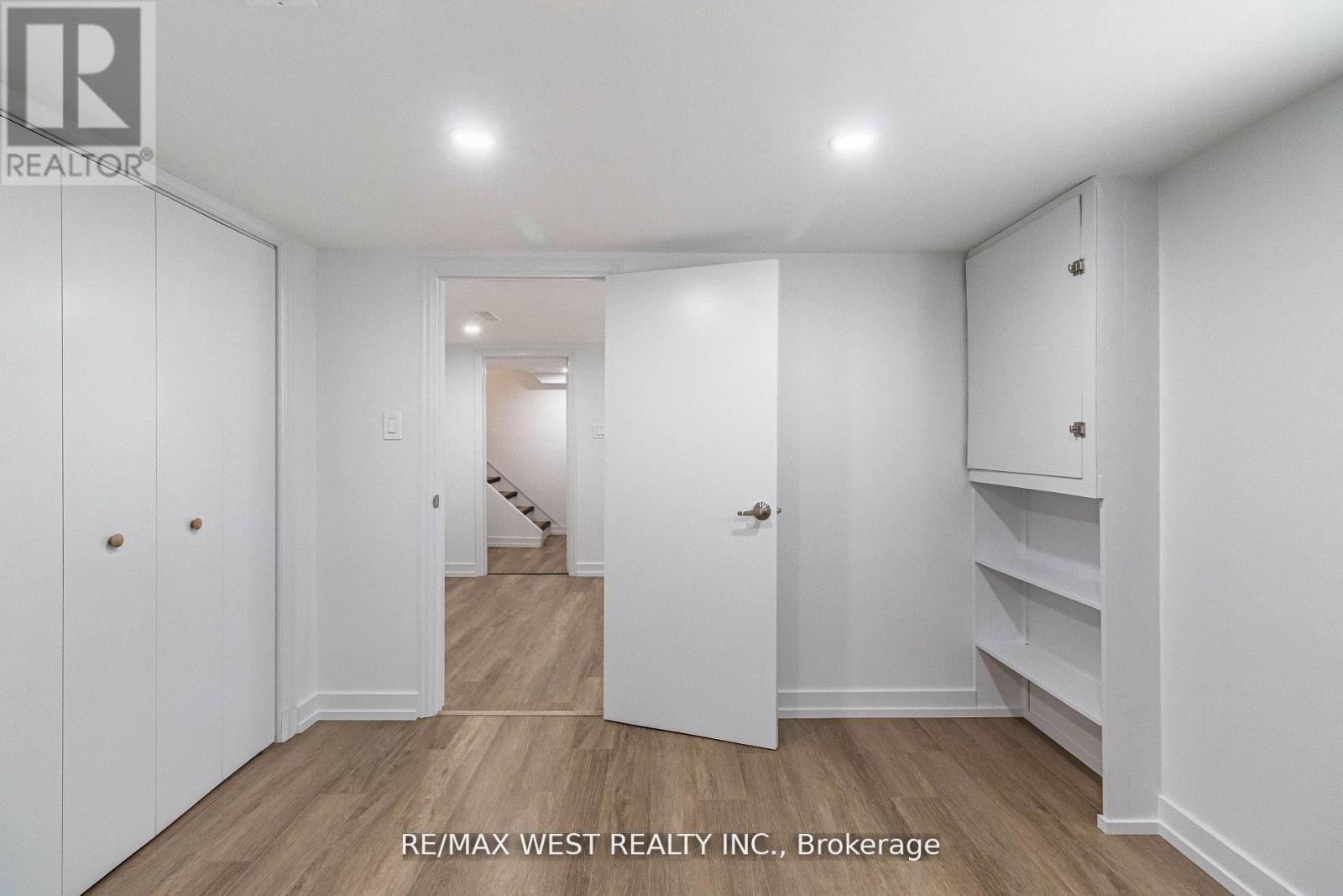 7 Highland Hill, Toronto, Ontario  M9A 2P7 - Photo 15 - W12434278