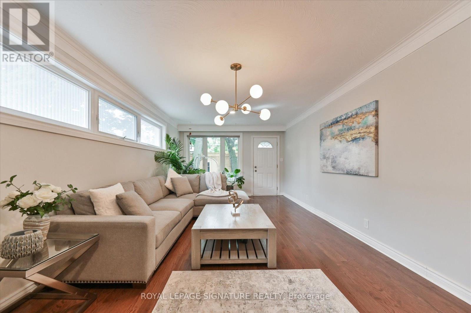 113 Carsbrooke Road, Toronto, Ontario  M9C 3C9 - Photo 22 - W12434294