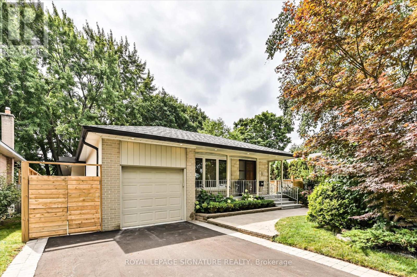 113 Carsbrooke Road, Toronto, Ontario  M9C 3C9 - Photo 3 - W12434294