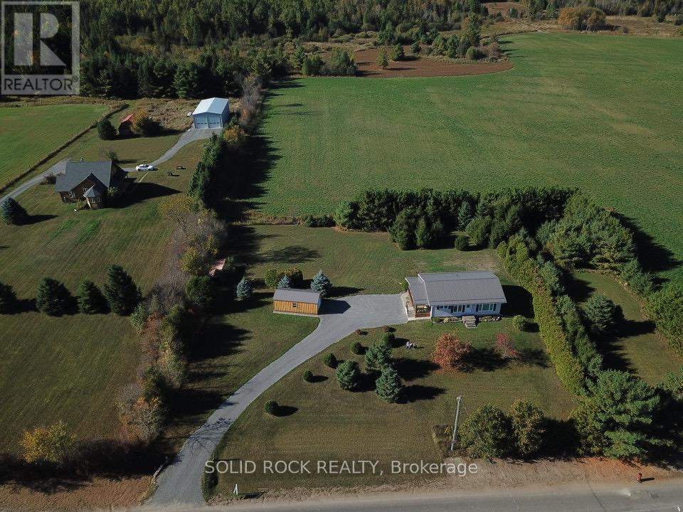 307 Kippen Road, Mcnab/braeside, Ontario  K0A 3L0 - Photo 1 - X12346911
