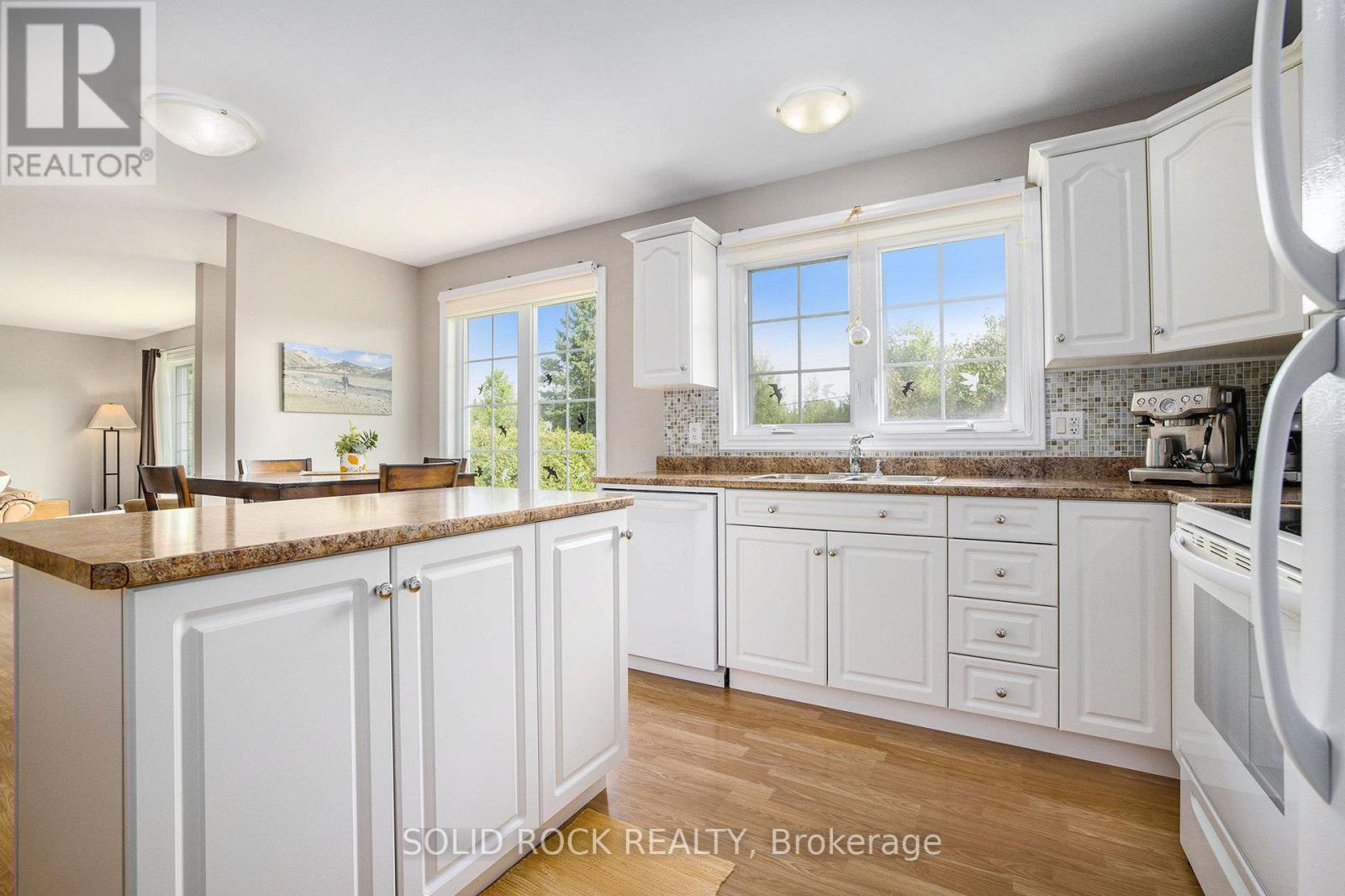 307 Kippen Road, Mcnab/braeside, Ontario  K0A 3L0 - Photo 15 - X12346911