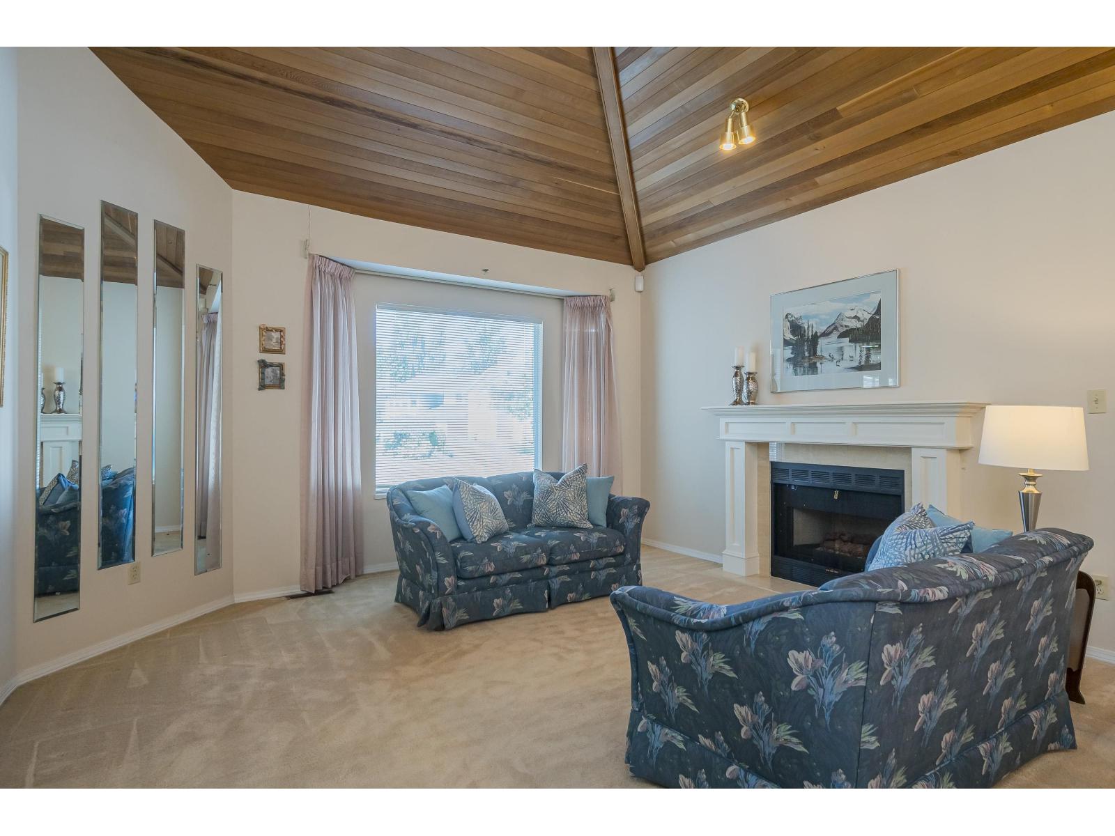 9322 157 Street, Surrey, British Columbia  V4N 3B3 - Photo 4 - R3047545