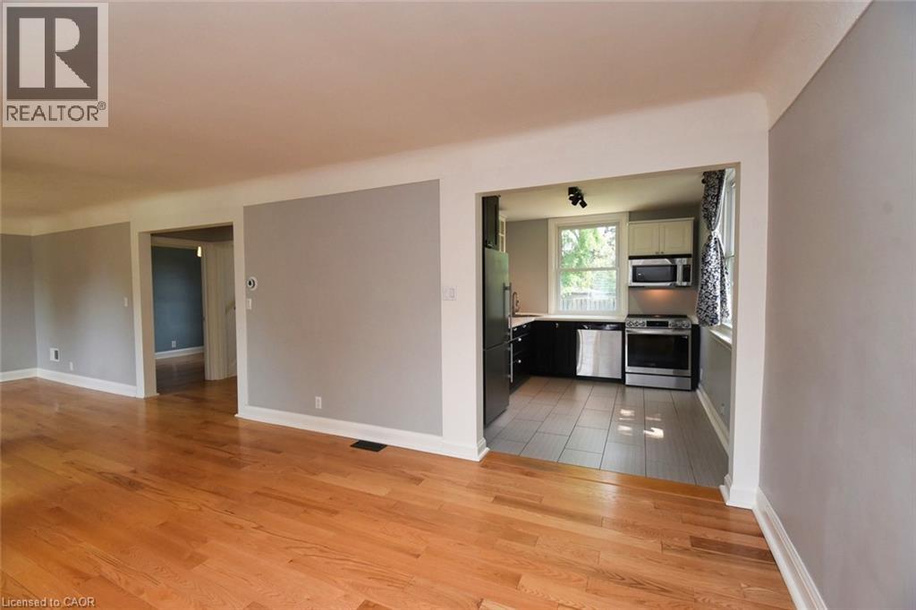 33 Wilmar Court, Dundas, Ontario  L9H 1H1 - Photo 14 - 40748287