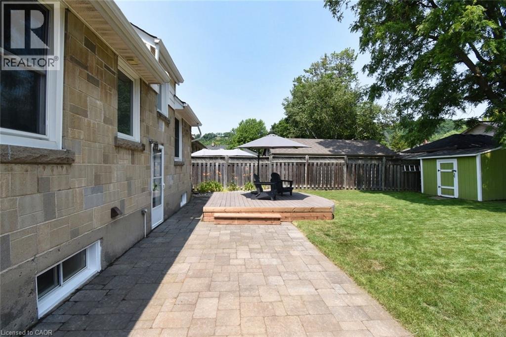 33 Wilmar Court, Dundas, Ontario  L9H 1H1 - Photo 5 - 40748287