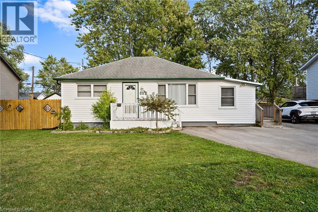 682 Fairview Road, Fort Erie, Ontario  L2A 4T1 - Photo 3 - 40773940