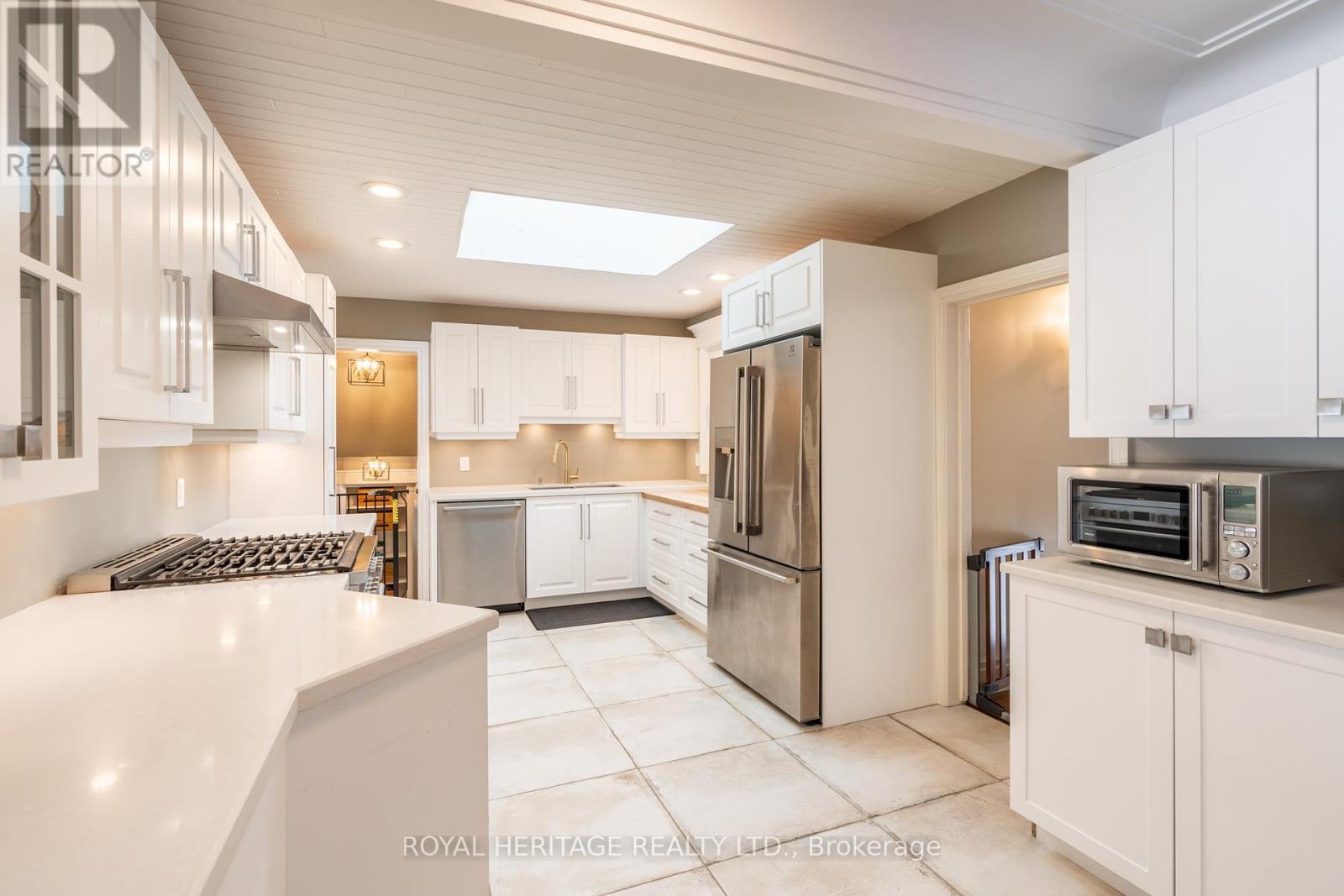 63 Cait Court, Hamilton (Ancaster), Ontario  L5G 1M3 - Photo 10 - X12434210