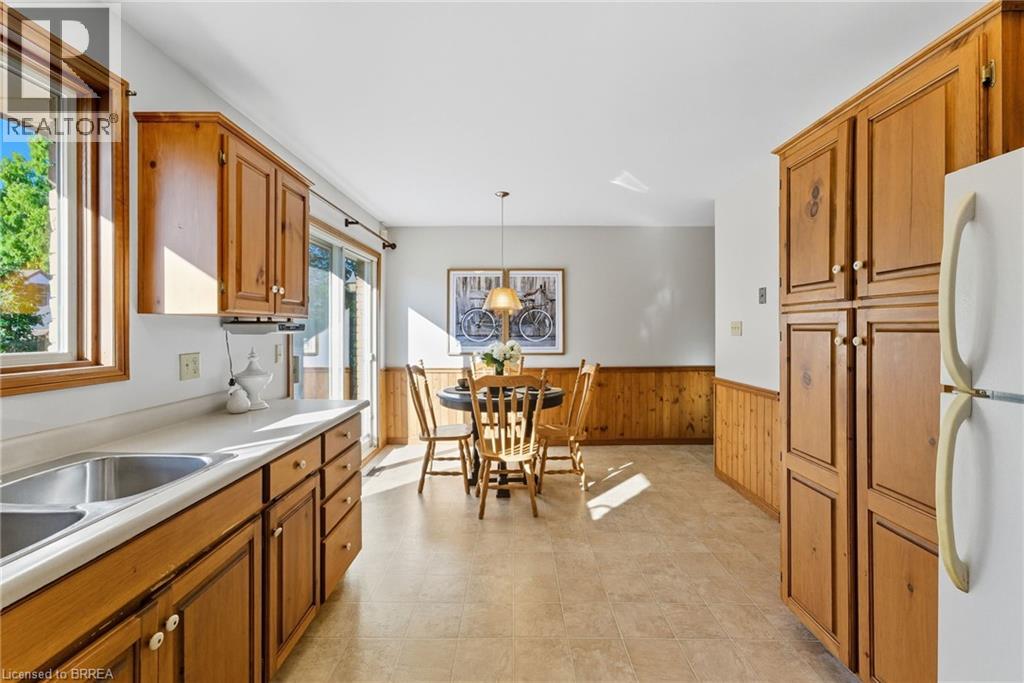 31 Belaire Road, Brantford, Ontario  N3R 6Z3 - Photo 14 - 40767505