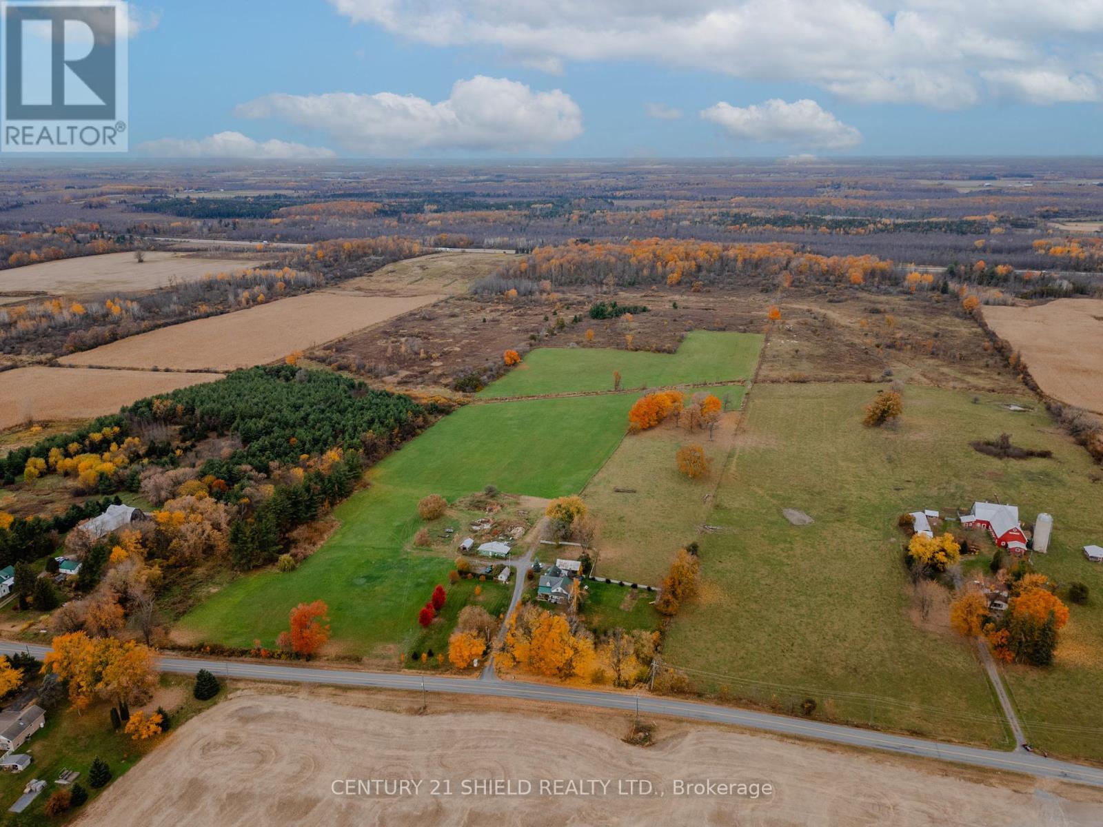 18985 Paragon Road, South Glengarry, Ontario  K0C 2E0 - Photo 4 - X12434328