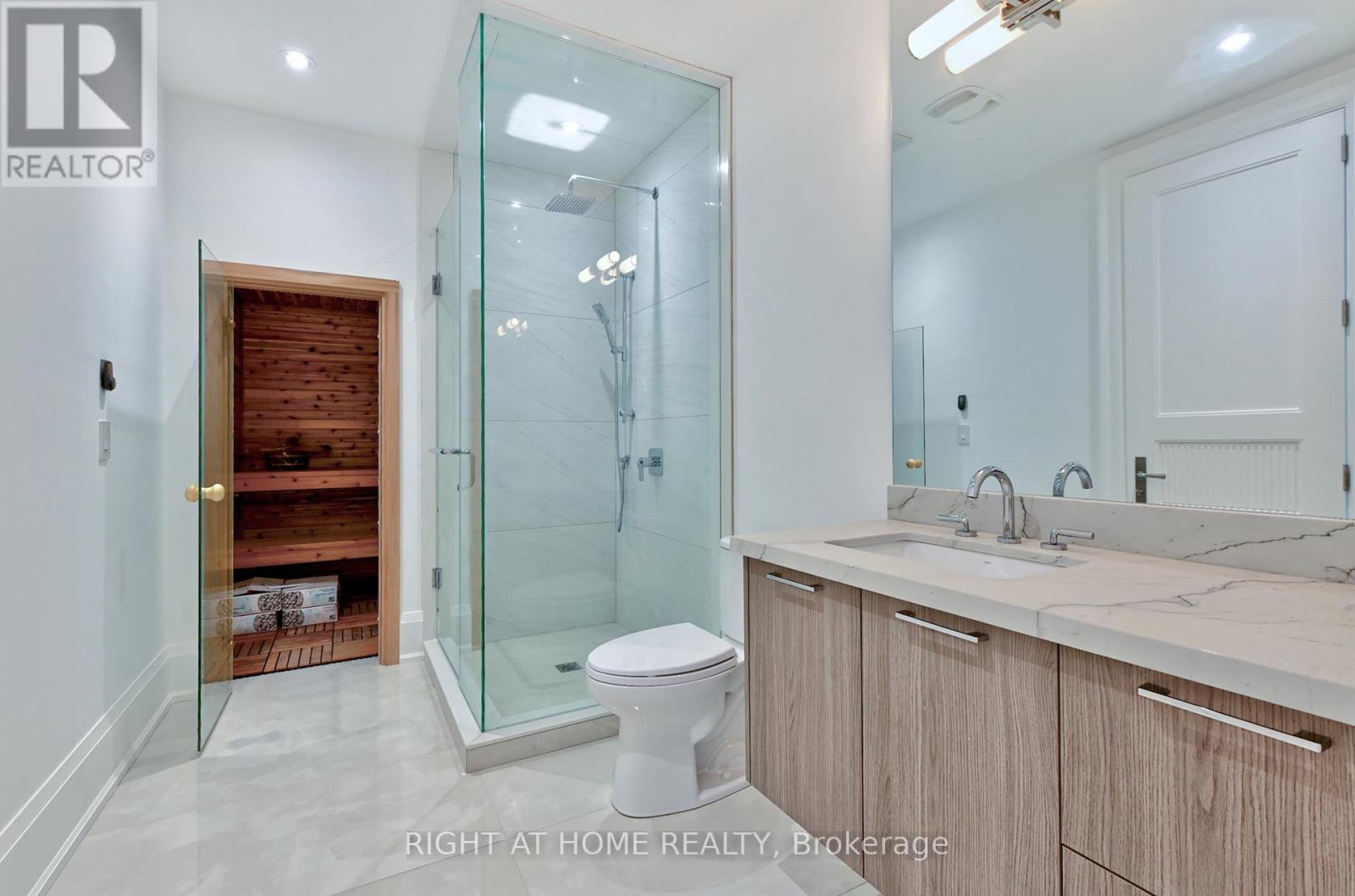 27 Hurlingham Crescent, Toronto, Ontario  M3B 2P9 - Photo 43 - C12430177