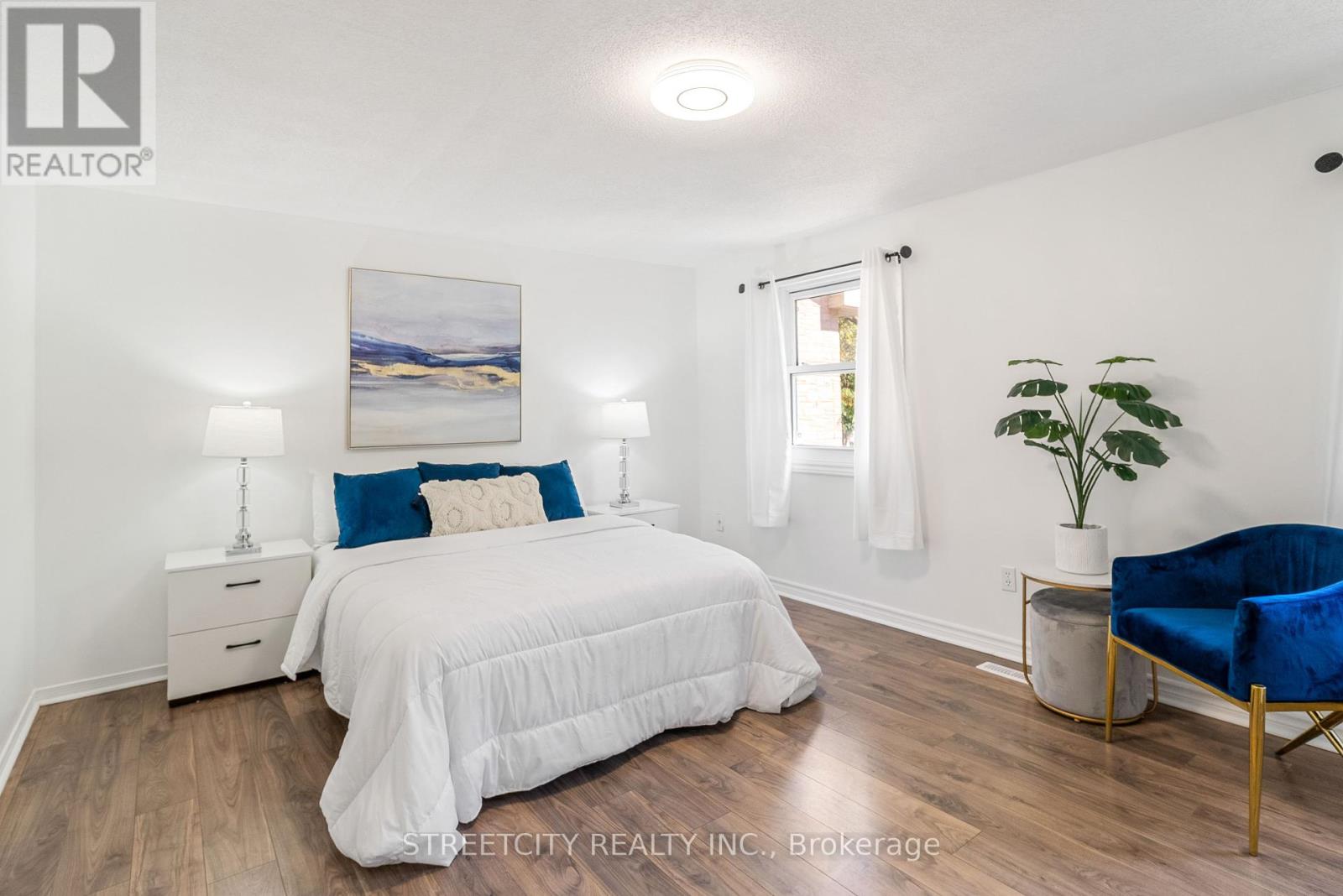 Photo 11 of 28 for 81 - 1247 Huron Street