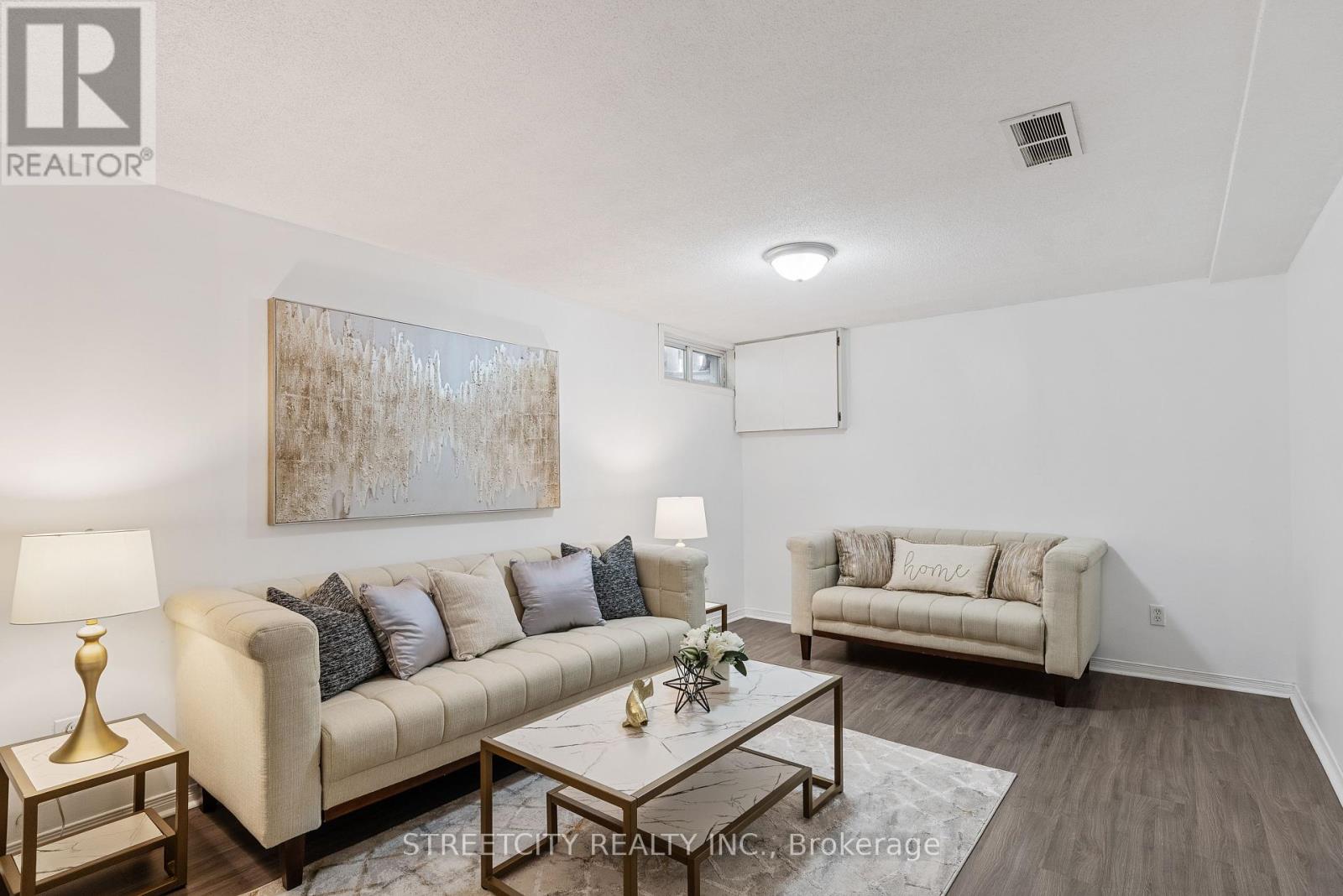 Photo 22 of 28 for 81 - 1247 Huron Street