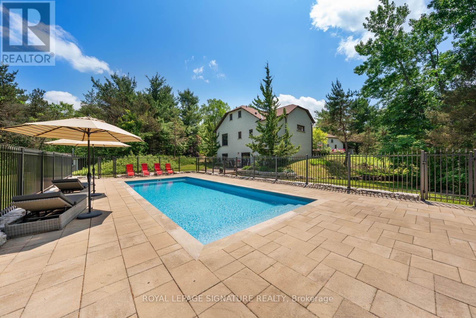 30 Kingswood Drive, King, Ontario  L7B 1K8 - Photo 41 - N12432099