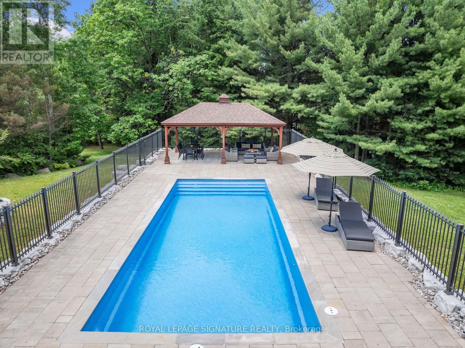 30 Kingswood Drive, King, Ontario  L7B 1K8 - Photo 42 - N12432099