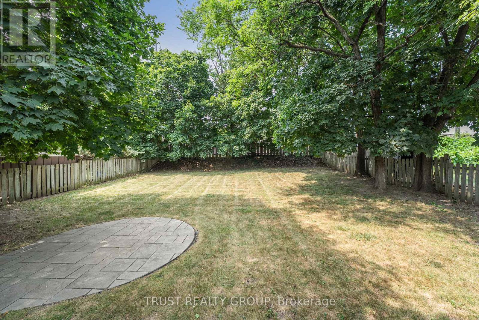 18 Deanecrest Road, Toronto, Ontario  M9B 5W4 - Photo 38 - W12434201