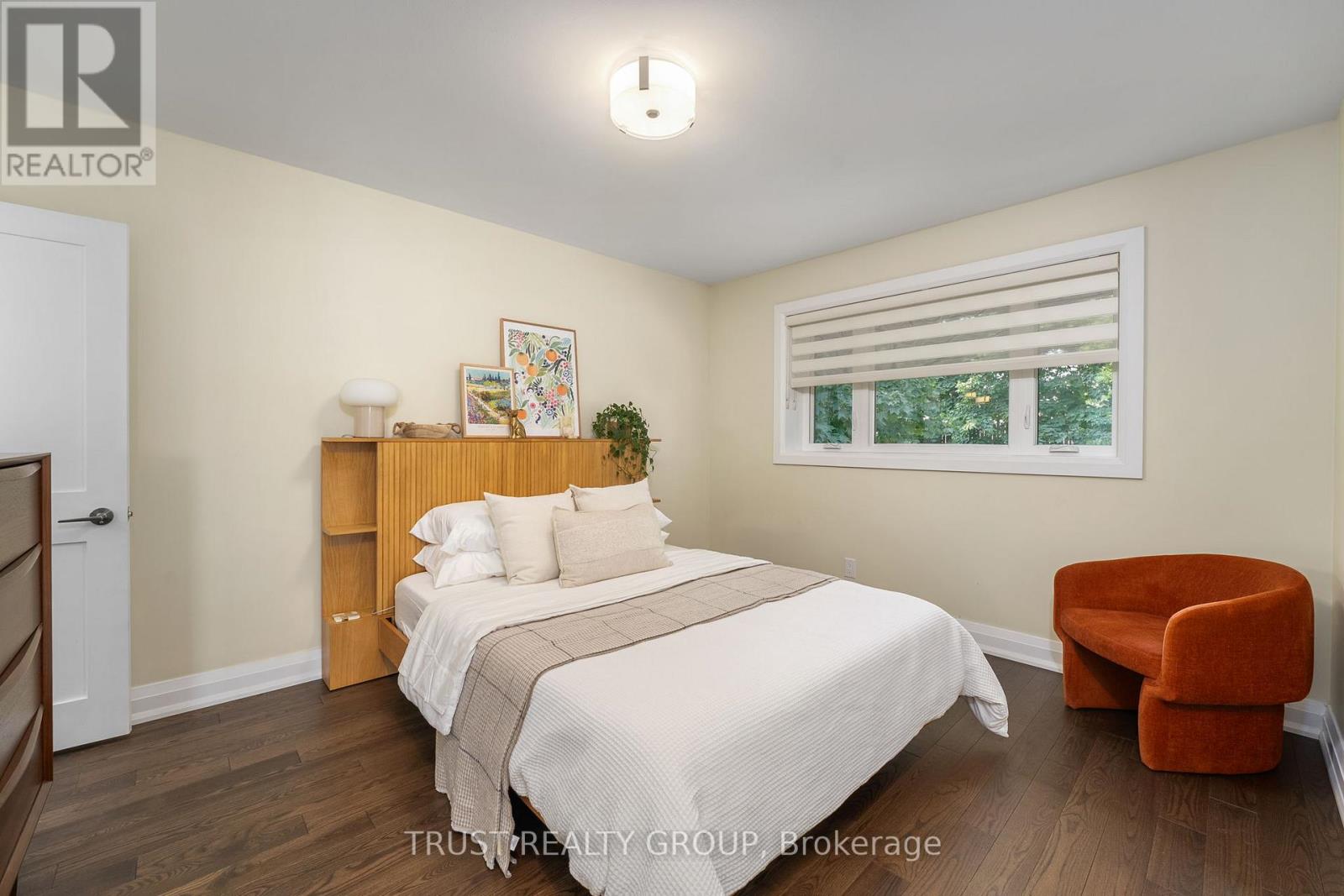 18 Deanecrest Road, Toronto, Ontario  M9B 5W4 - Photo 19 - W12434201