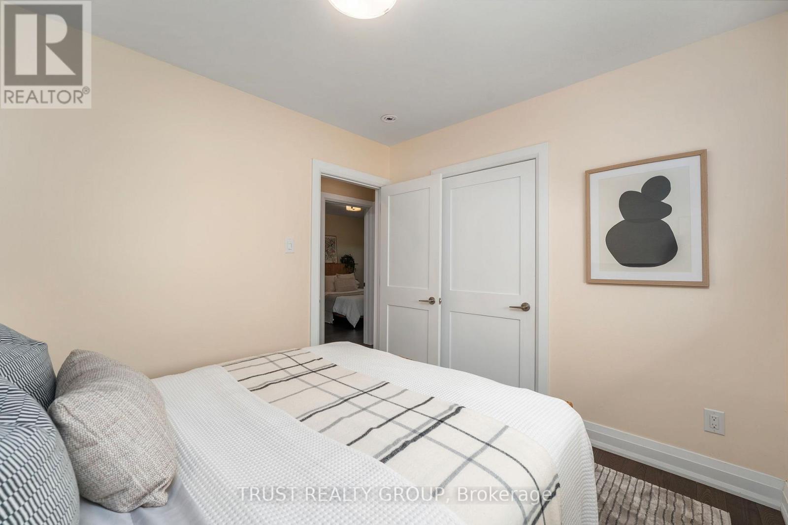 18 Deanecrest Road, Toronto, Ontario  M9B 5W4 - Photo 26 - W12434201