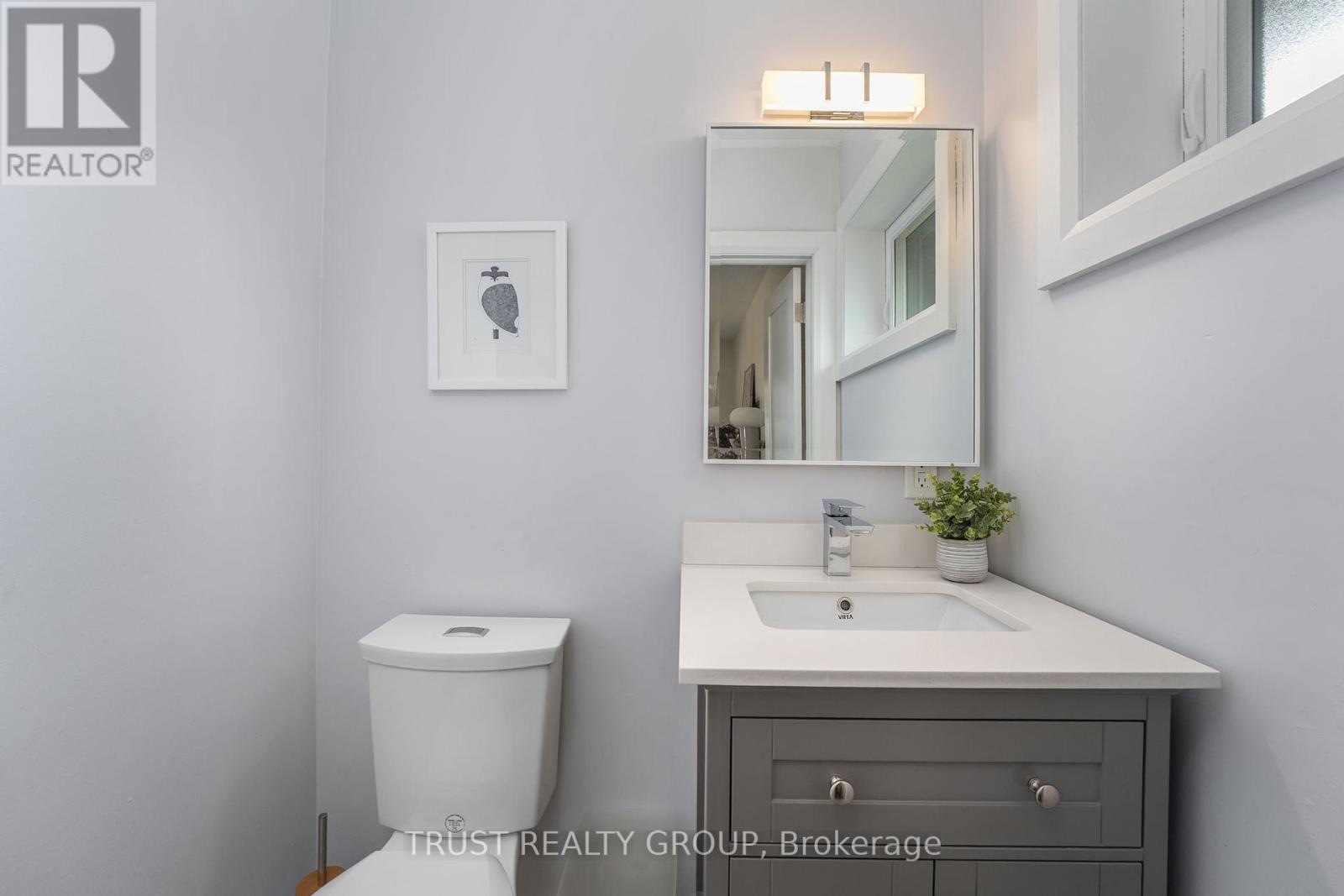 18 Deanecrest Road, Toronto, Ontario  M9B 5W4 - Photo 21 - W12434201