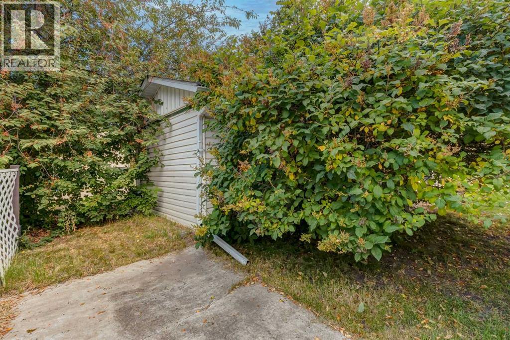 1812 Meadowbrook Drive Se, Airdrie, Alberta  T4A 1V4 - Photo 35 - A2256327
