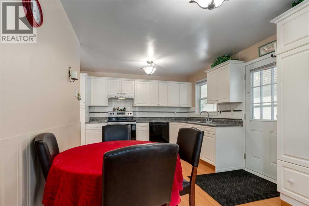 1812 Meadowbrook Drive Se, Airdrie, Alberta  T4A 1V4 - Photo 12 - A2256327