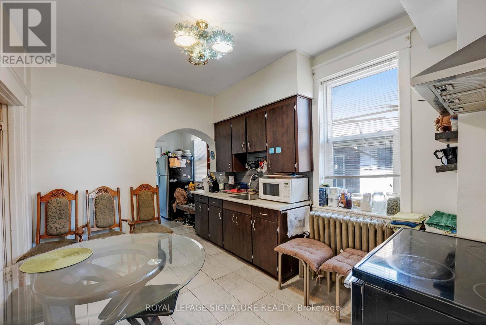 74 Kenilworth Avenue S, Hamilton, Ontario  L8K 2S9 - Photo 13 - X12427373