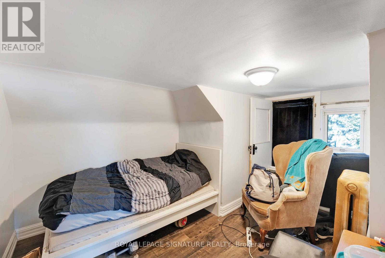 74 Kenilworth Avenue S, Hamilton, Ontario  L8K 2S9 - Photo 10 - X12427373