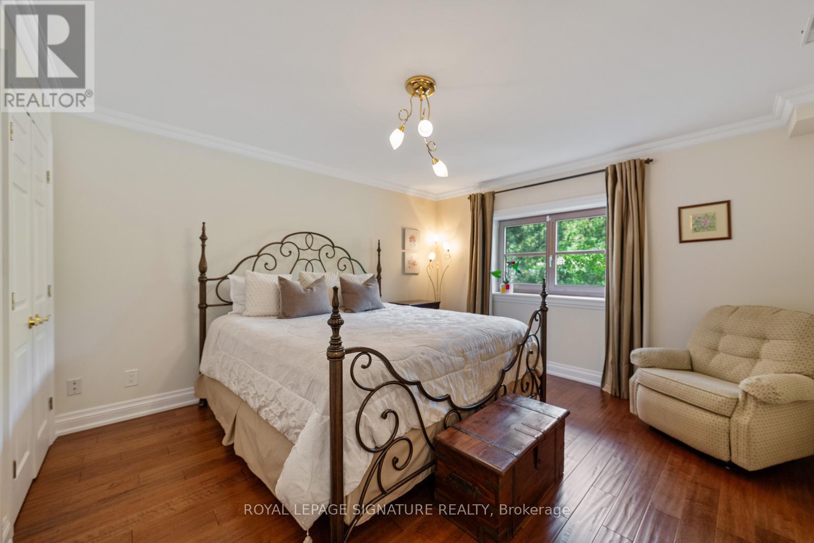 30 Kingswood Drive, King, Ontario  L7B 1K8 - Photo 38 - N12432099