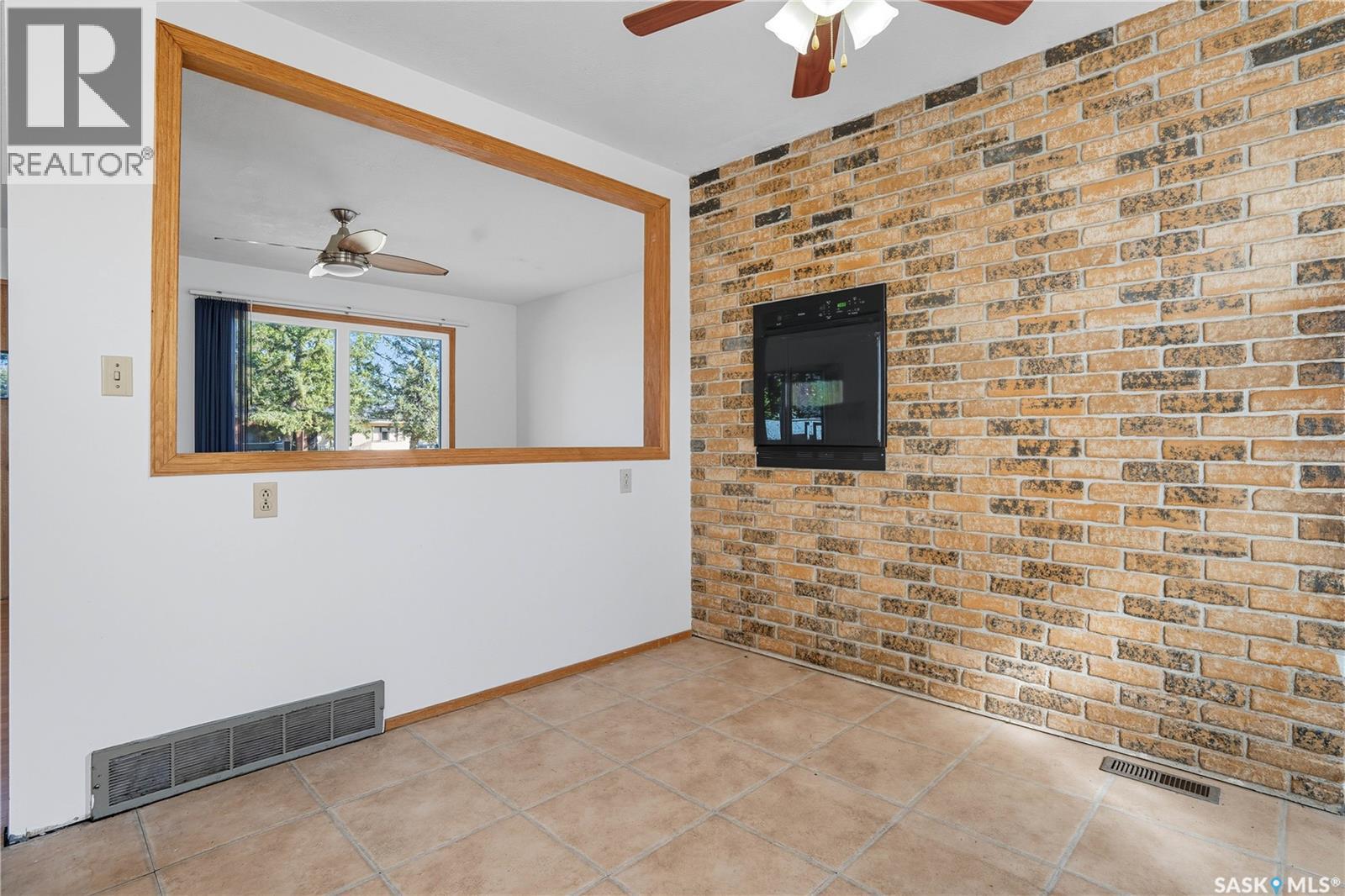 244 5th Avenue E, Gravelbourg, Saskatchewan  S0H 1X0 - Photo 16 - SK019504