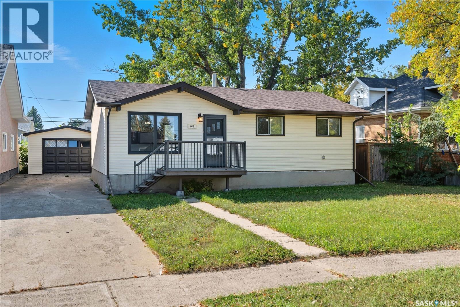 244 5th Avenue E, Gravelbourg, Saskatchewan  S0H 1X0 - Photo 2 - SK019504