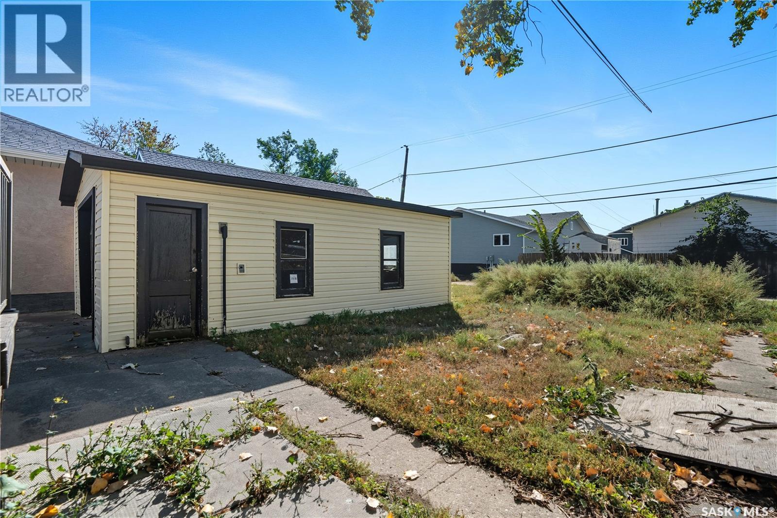 244 5th Avenue E, Gravelbourg, Saskatchewan  S0H 1X0 - Photo 48 - SK019504
