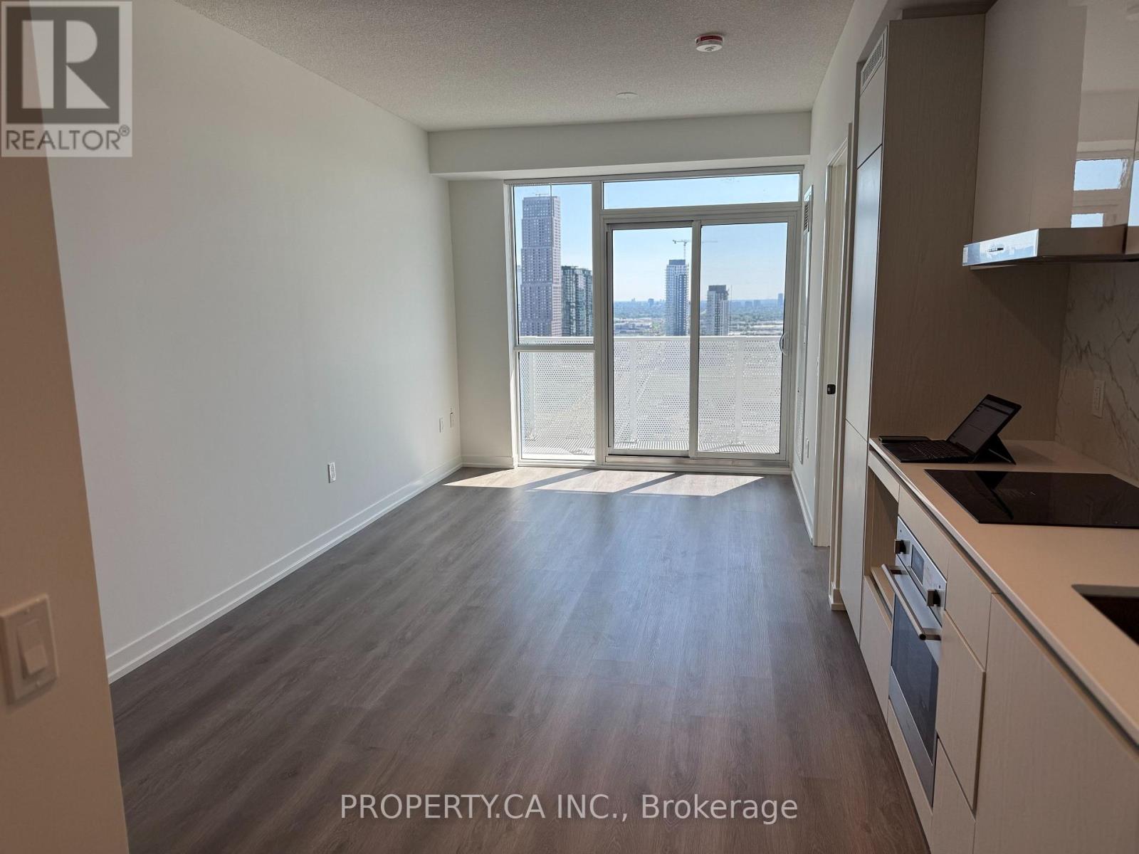 3306 - 28 Interchange Way, Vaughan, Ontario  L4K 0P8 - Photo 5 - N12354731