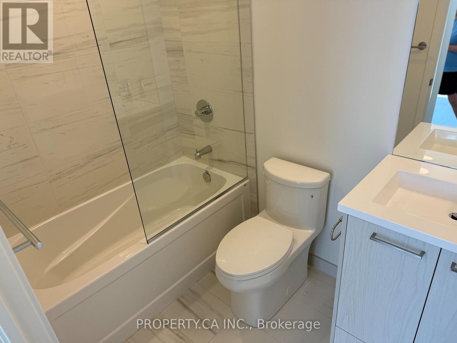 3306 - 28 Interchange Way, Vaughan, Ontario  L4K 0P8 - Photo 26 - N12354731