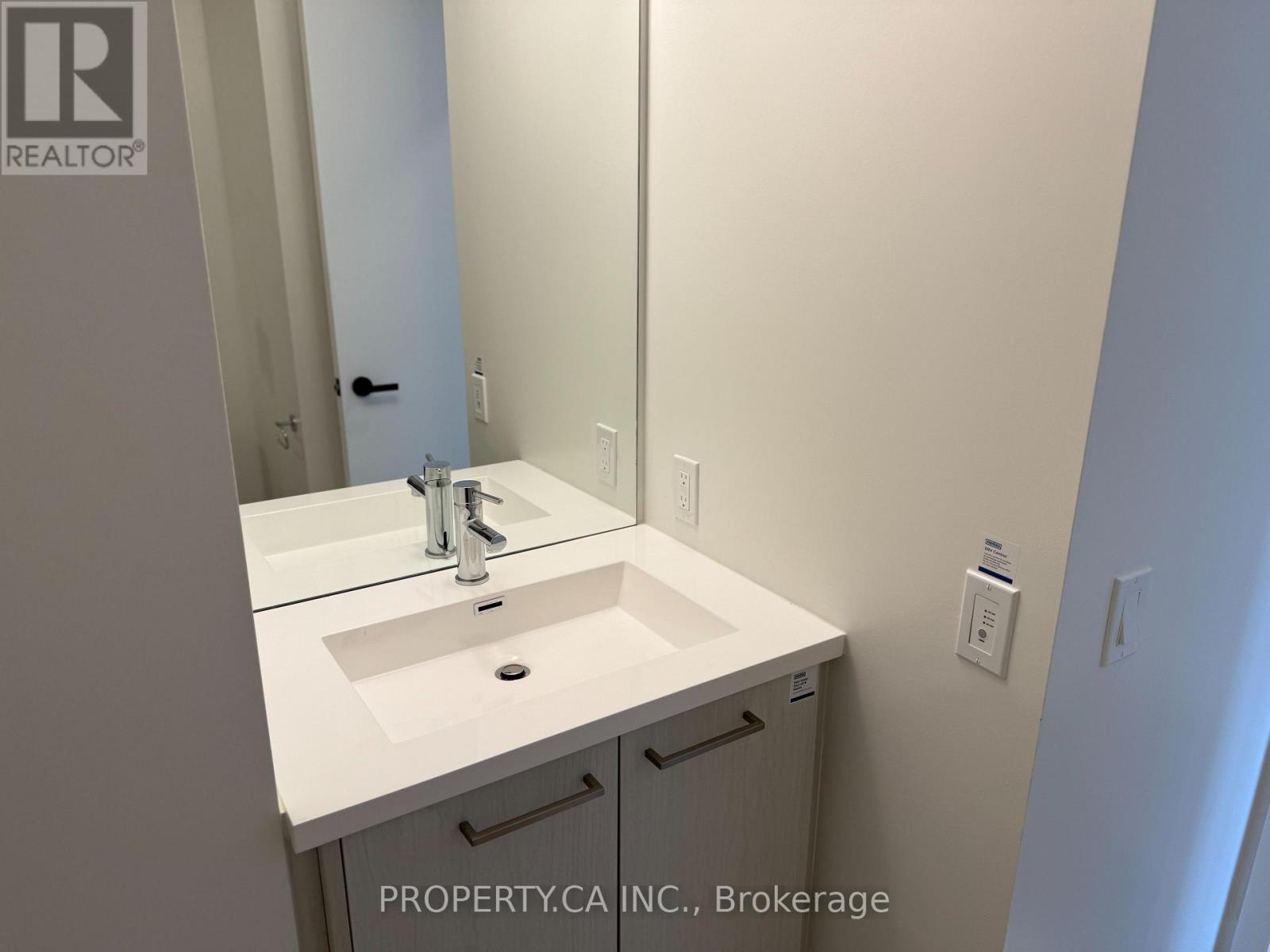 3306 - 28 Interchange Way, Vaughan, Ontario  L4K 0P8 - Photo 22 - N12354731