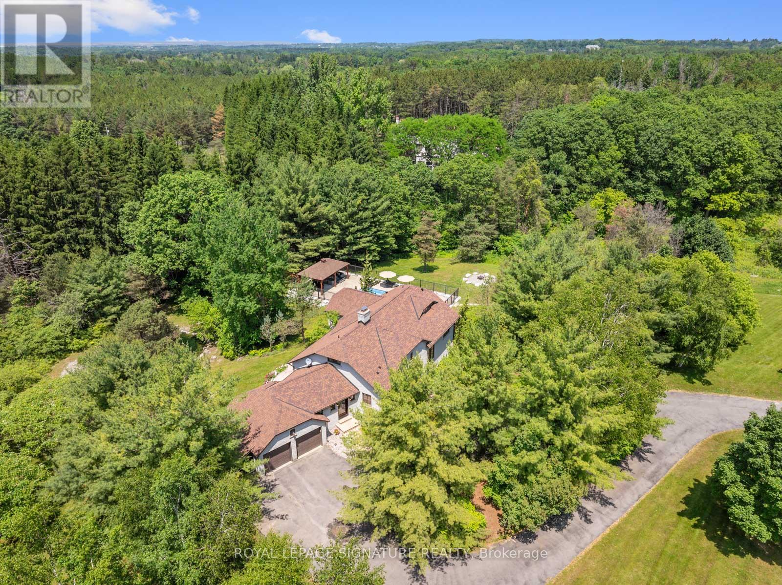 30 Kingswood Drive, King, Ontario  L7B 1K8 - Photo 49 - N12432099