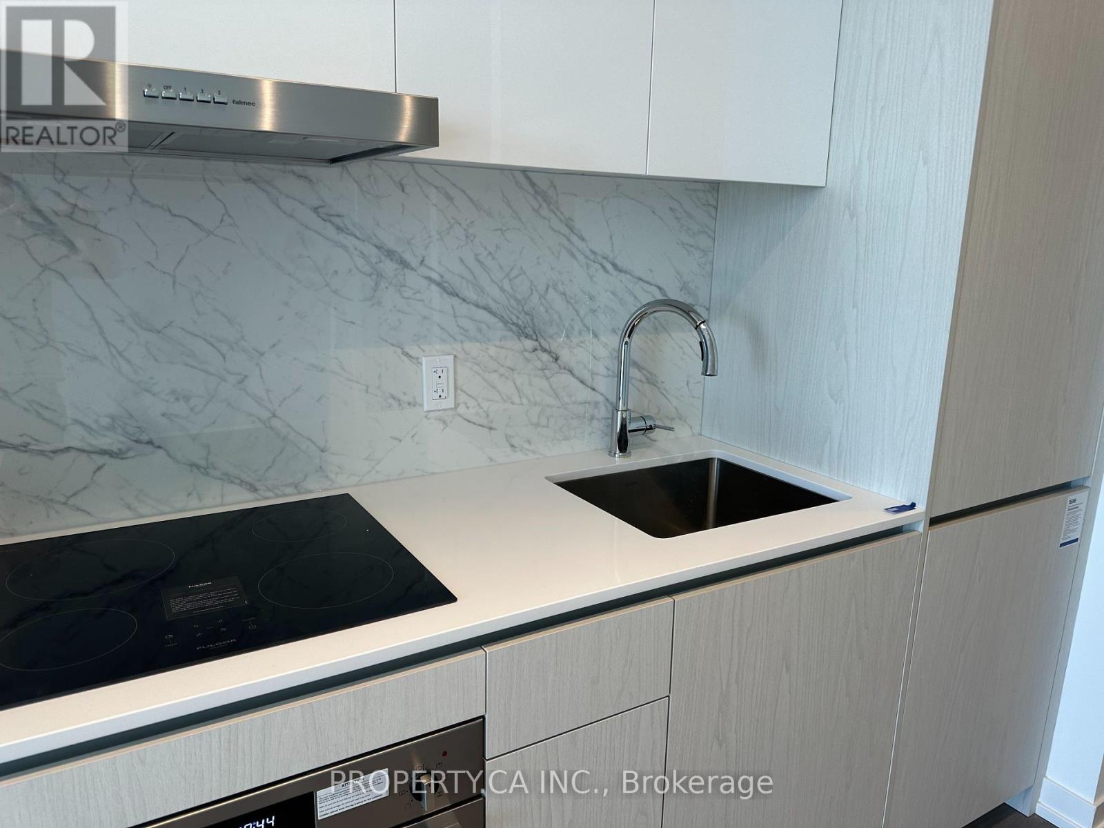 3306 - 28 Interchange Way, Vaughan, Ontario  L4K 0P8 - Photo 19 - N12354731