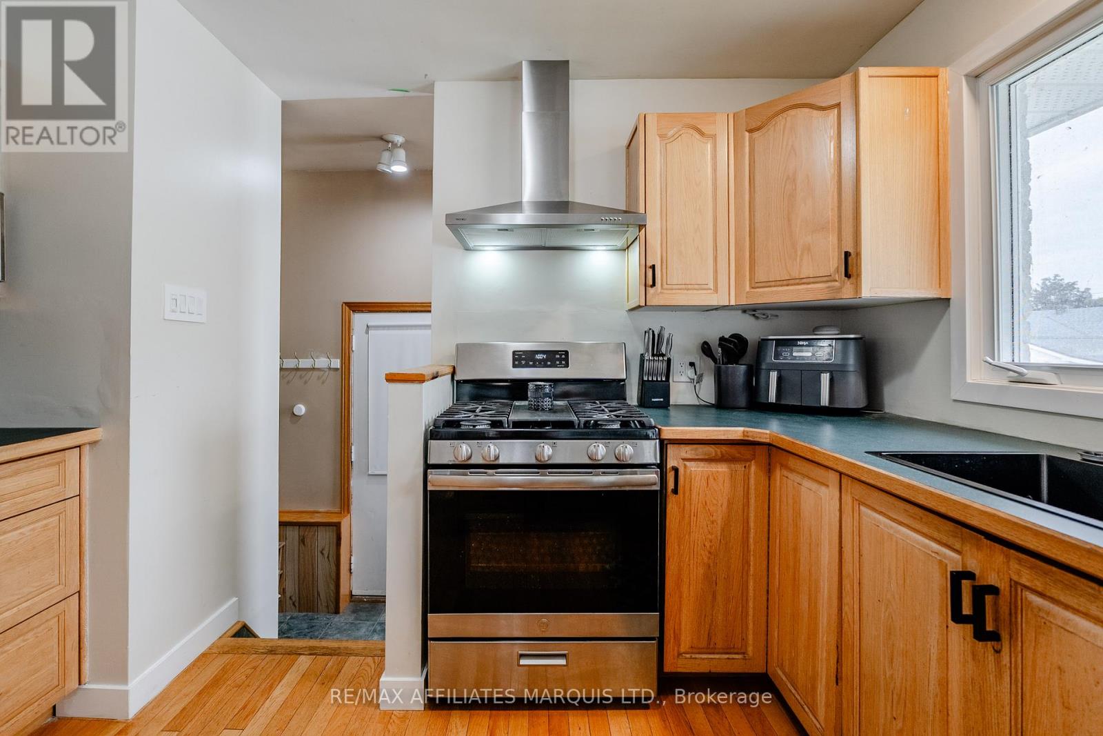 900 Osborne Avenue, Cornwall, Ontario  K6J 1K6 - Photo 12 - X12434418
