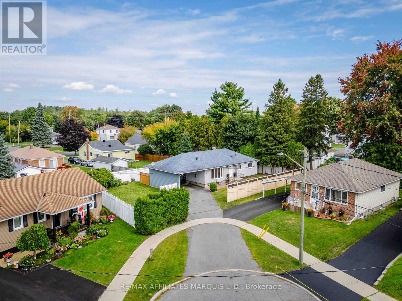 900 Osborne Avenue, Cornwall, Ontario  K6J 1K6 - Photo 3 - X12434418