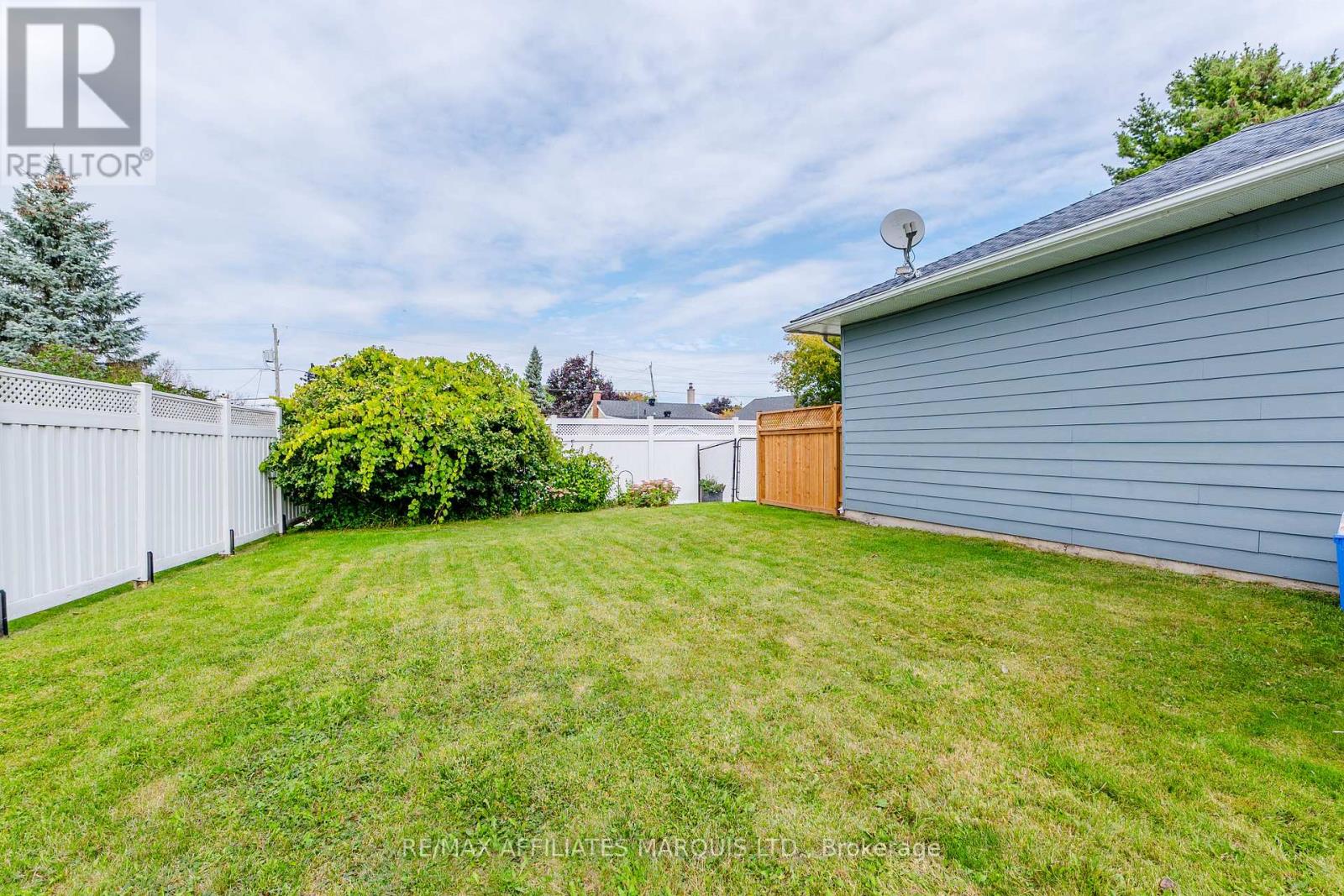 900 Osborne Avenue, Cornwall, Ontario  K6J 1K6 - Photo 39 - X12434418