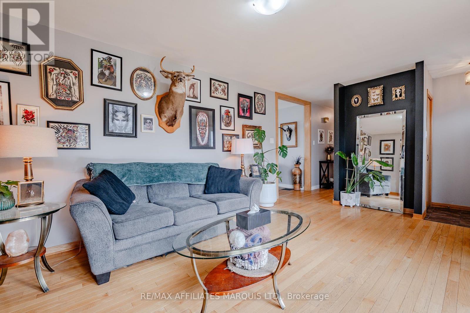 900 Osborne Avenue, Cornwall, Ontario  K6J 1K6 - Photo 4 - X12434418