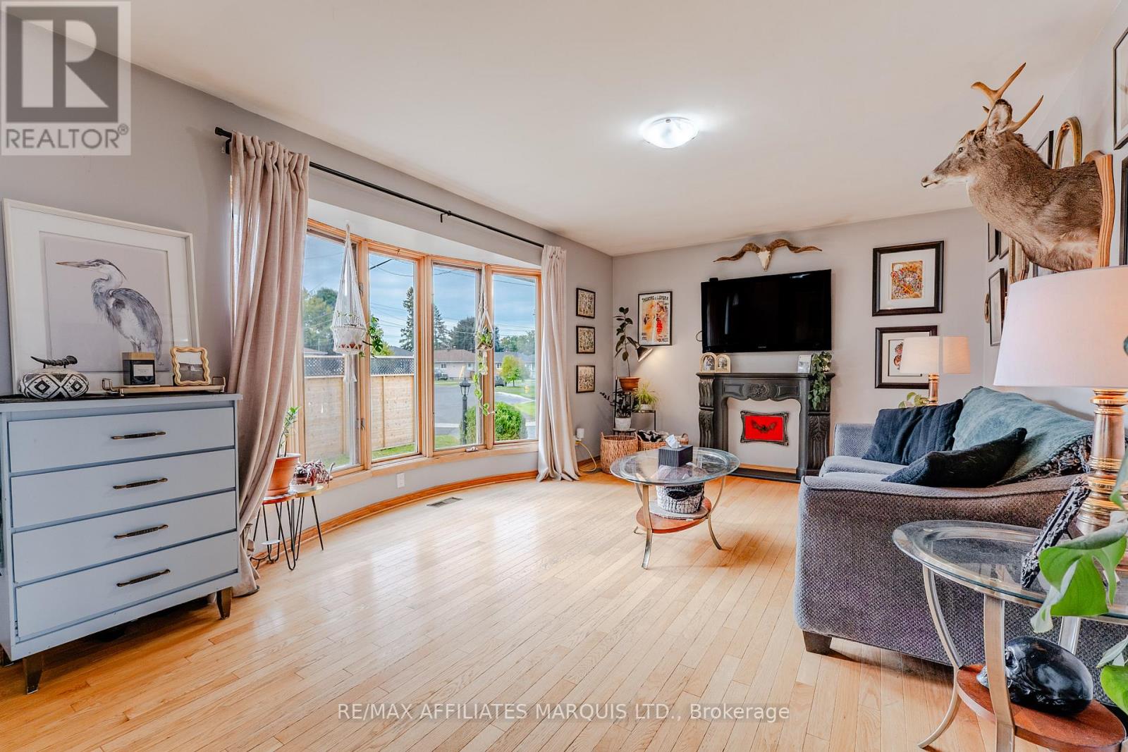 900 Osborne Avenue, Cornwall, Ontario  K6J 1K6 - Photo 5 - X12434418