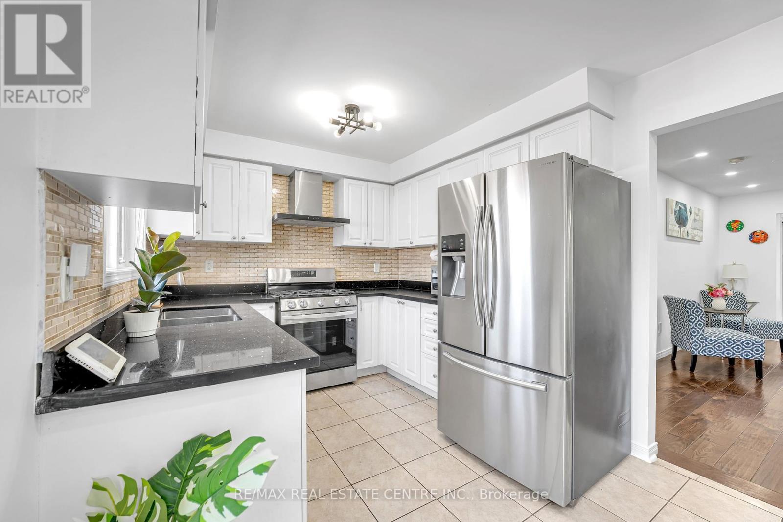 304 Andrews Trail, Milton, Ontario  L9T 6S5 - Photo 13 - W12377591