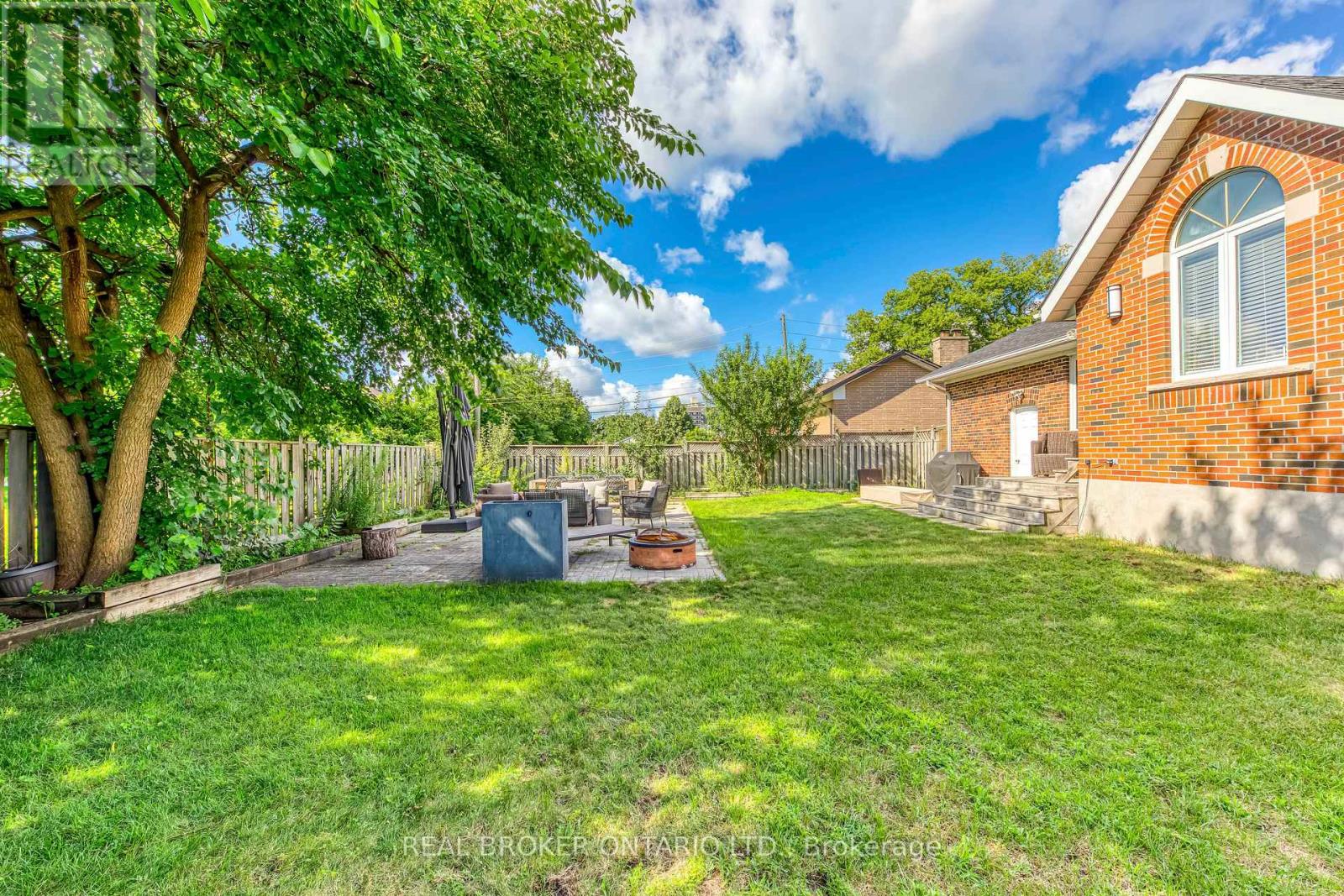 230 Mcgill Street, Mississauga, Ontario  L5A 1V4 - Photo 32 - W12400139