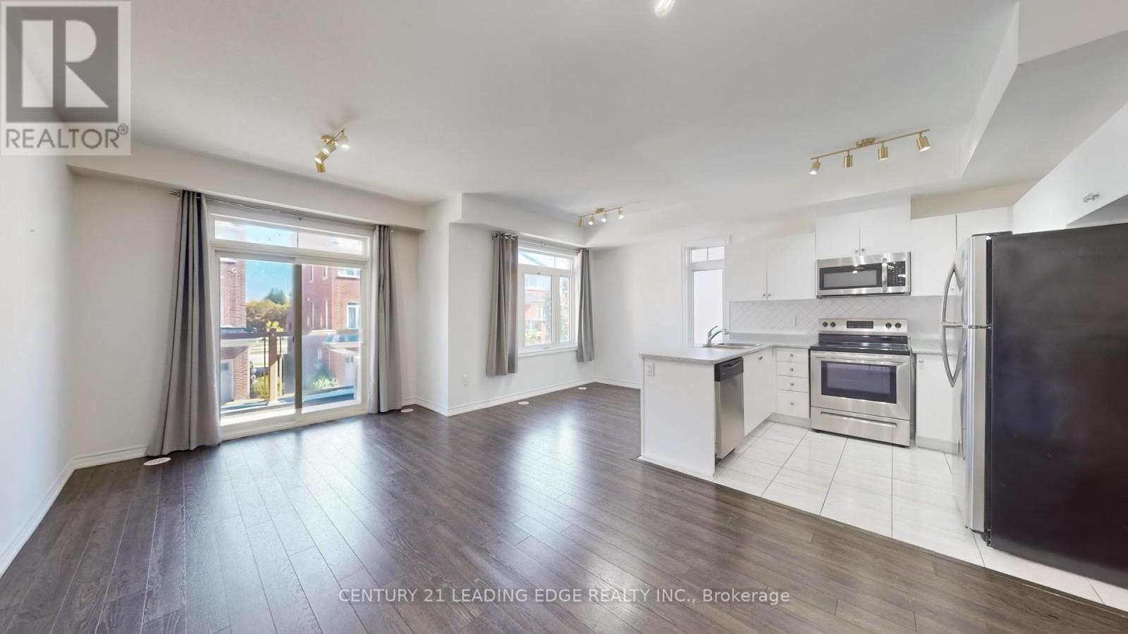 2420 Nantucket Chase, Pickering, Ontario  L1X 0E4 - Photo 5 - E12429831